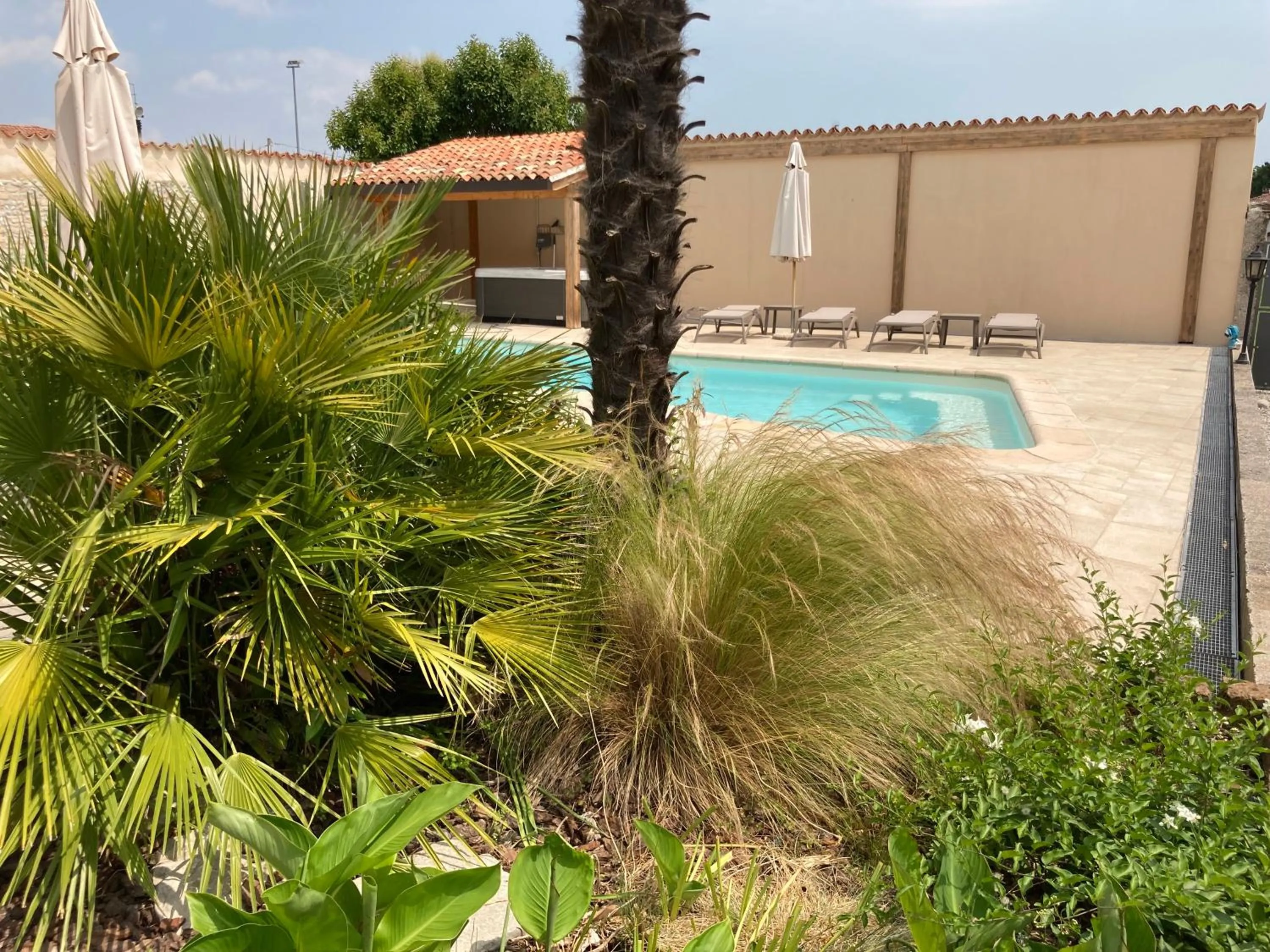 Swimming pool in Palazzo Strassoldo bed & breakfast