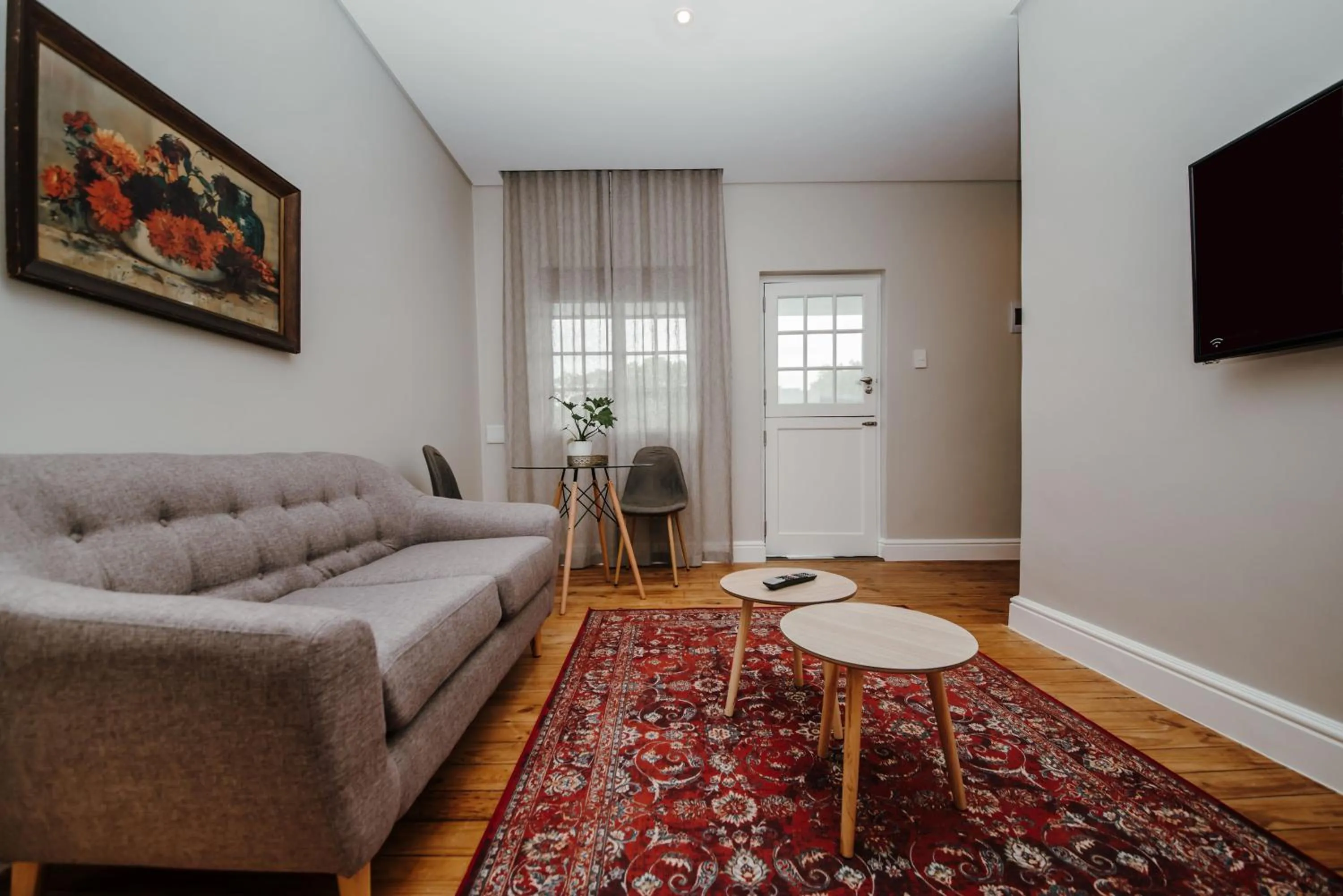 TV and multimedia in The Hawthorn Boutique Hotel