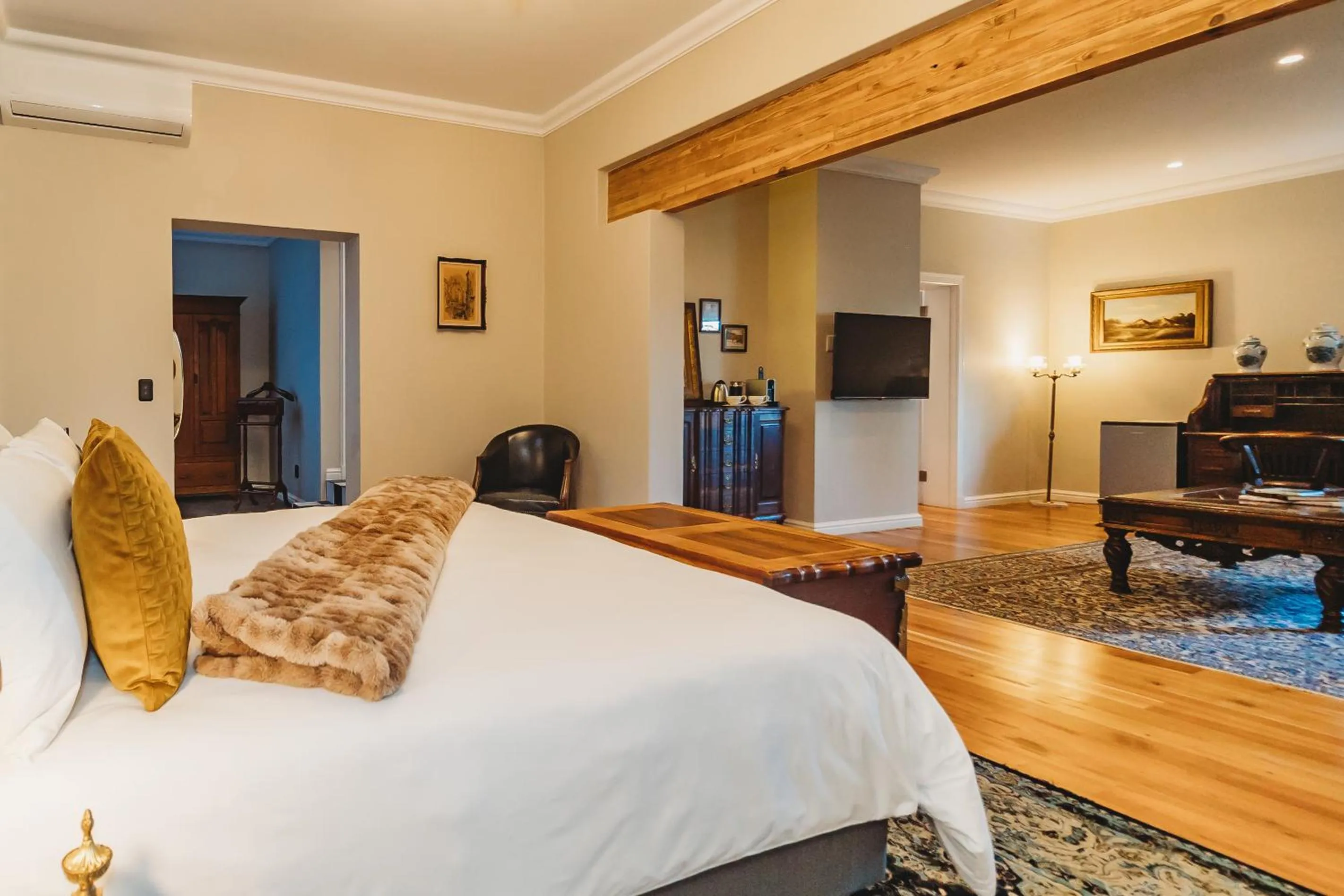 Bed in The Hawthorn Boutique Hotel