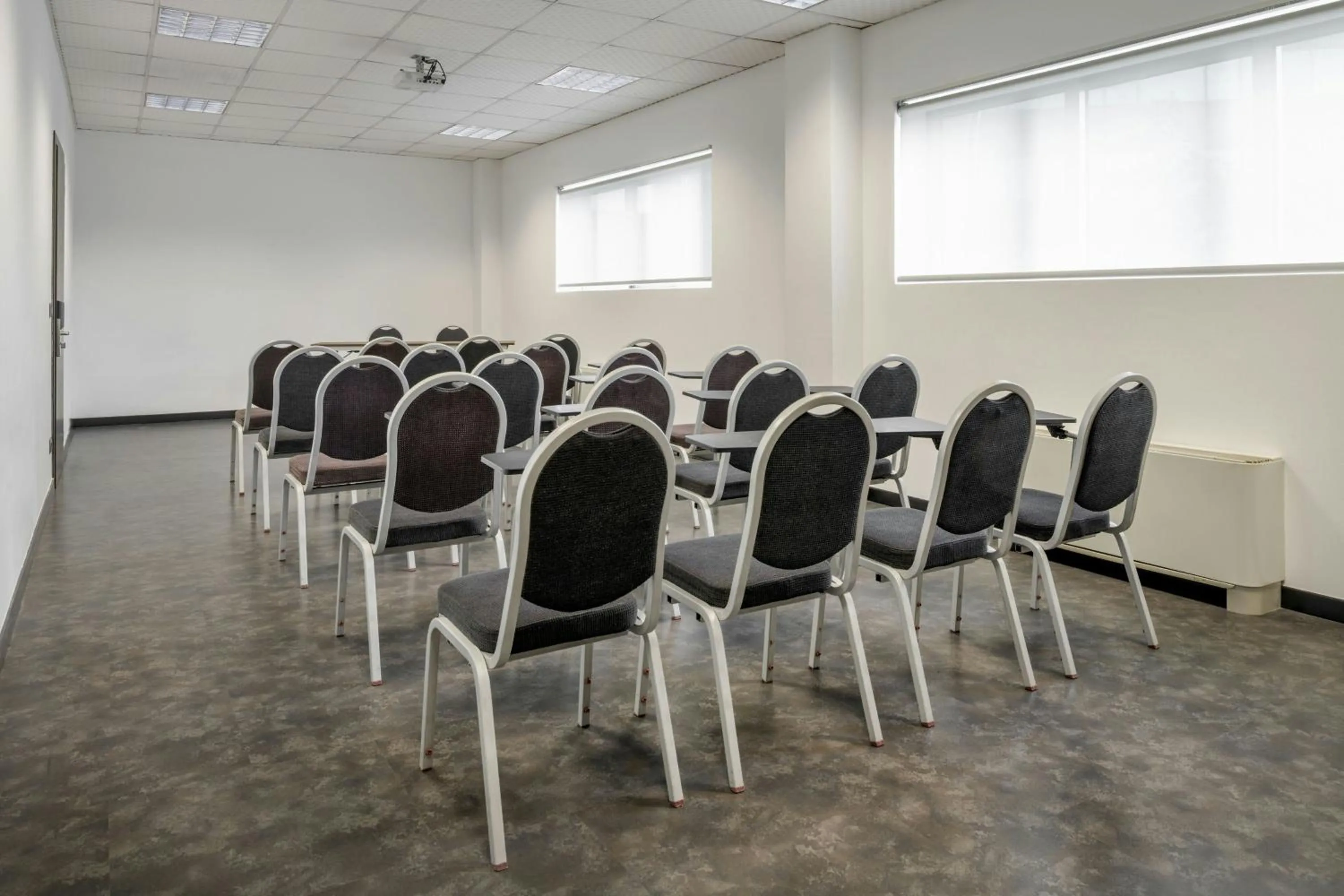 Meeting/conference room in AC Hotel by Marriott Milan Sesto