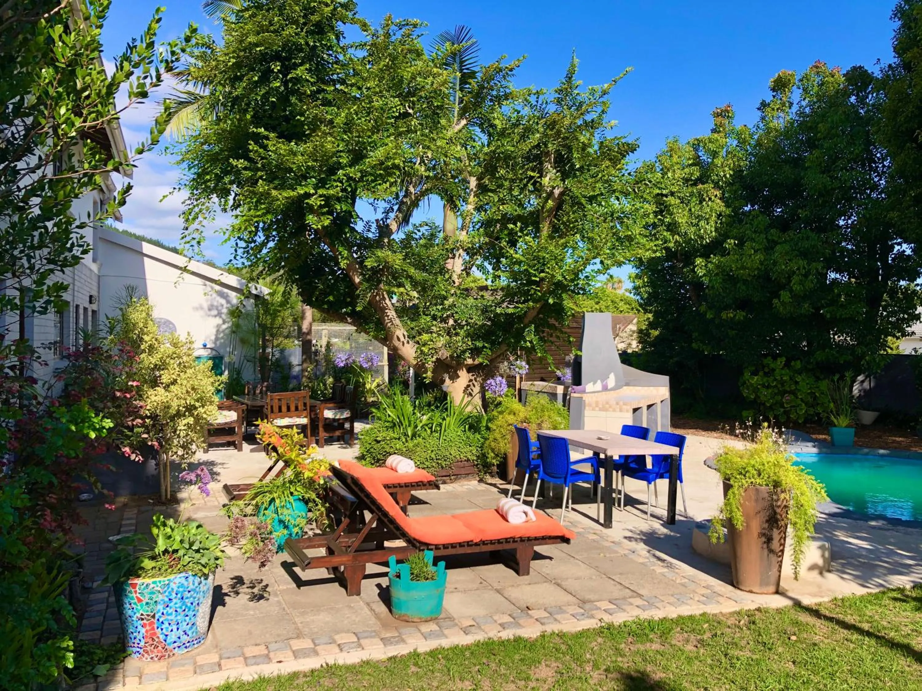 Swimming pool in Pelican Lodge Guesthouse