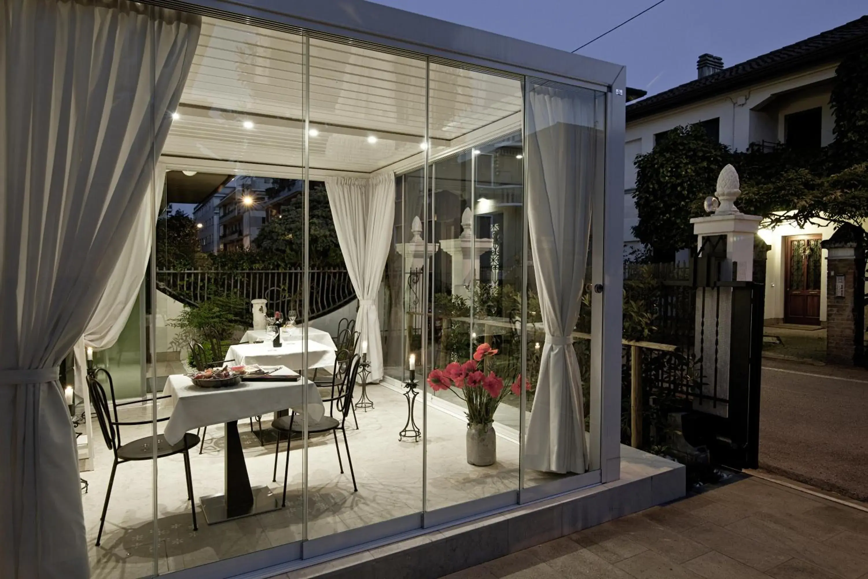 Facade/entrance in Chiara - Lodge Facade/entrance in Chiara - Lodge