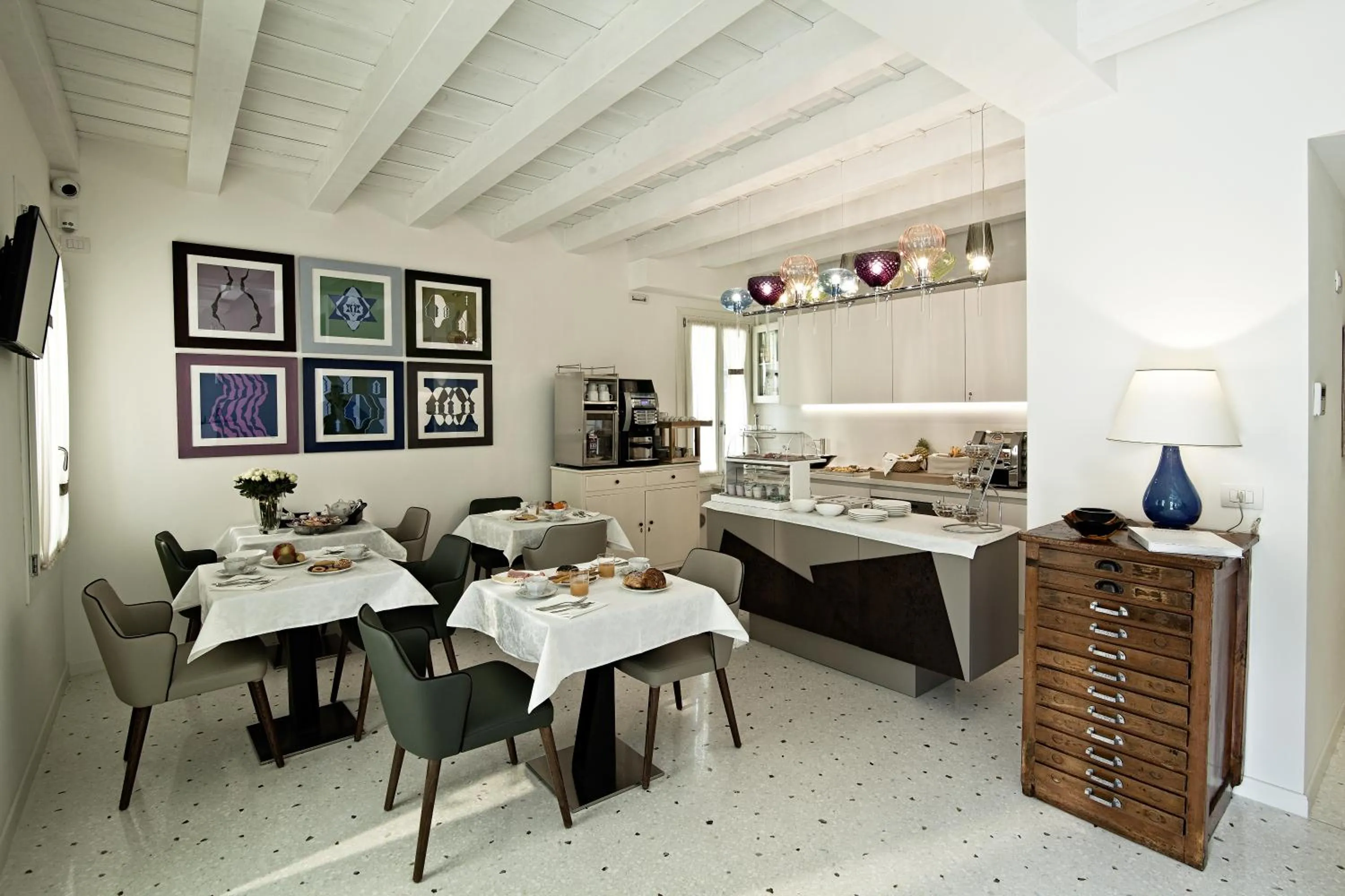 Communal lounge/ TV room in Chiara - Lodge