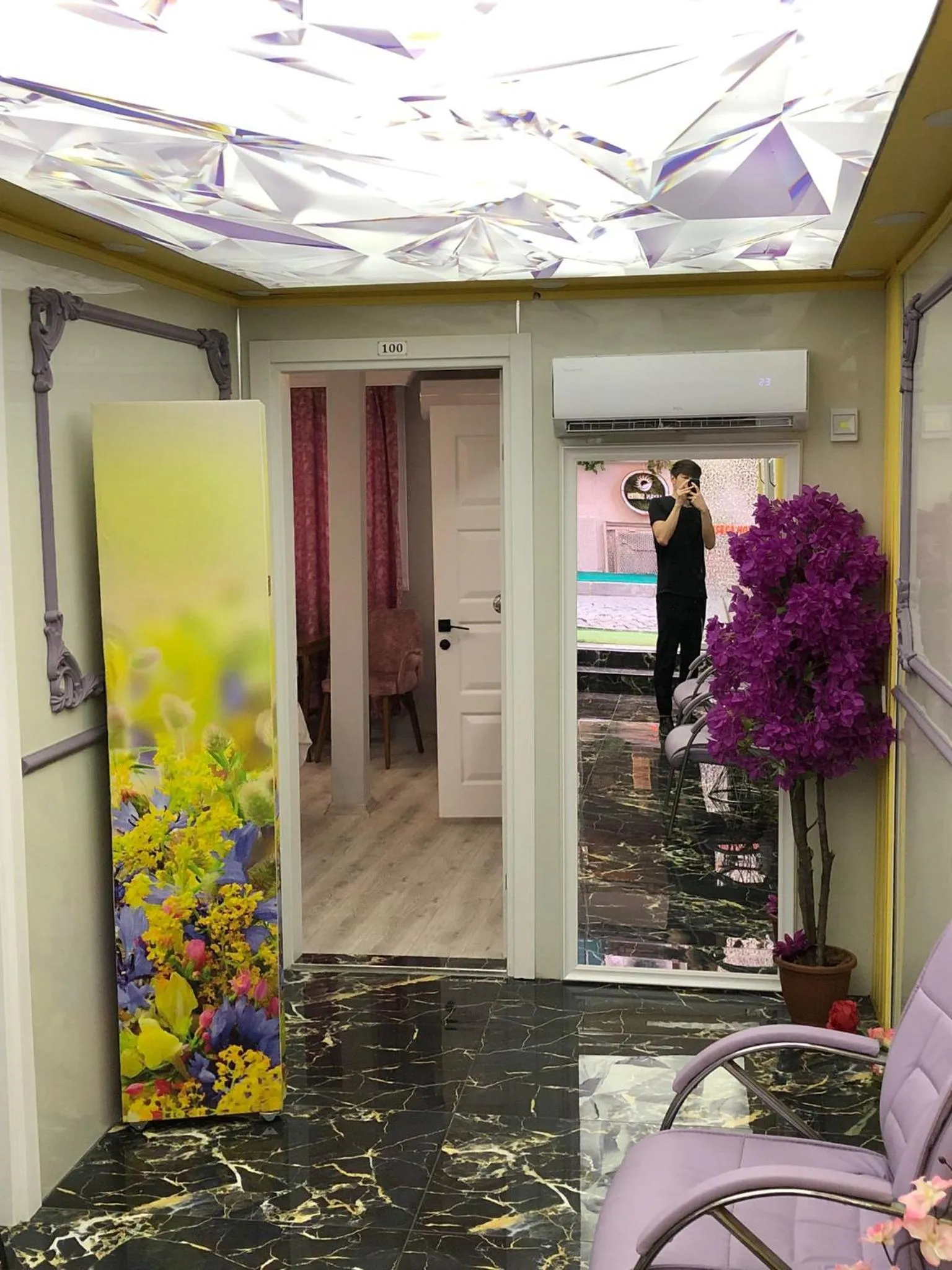 acessibility in VERSECA HOTEL