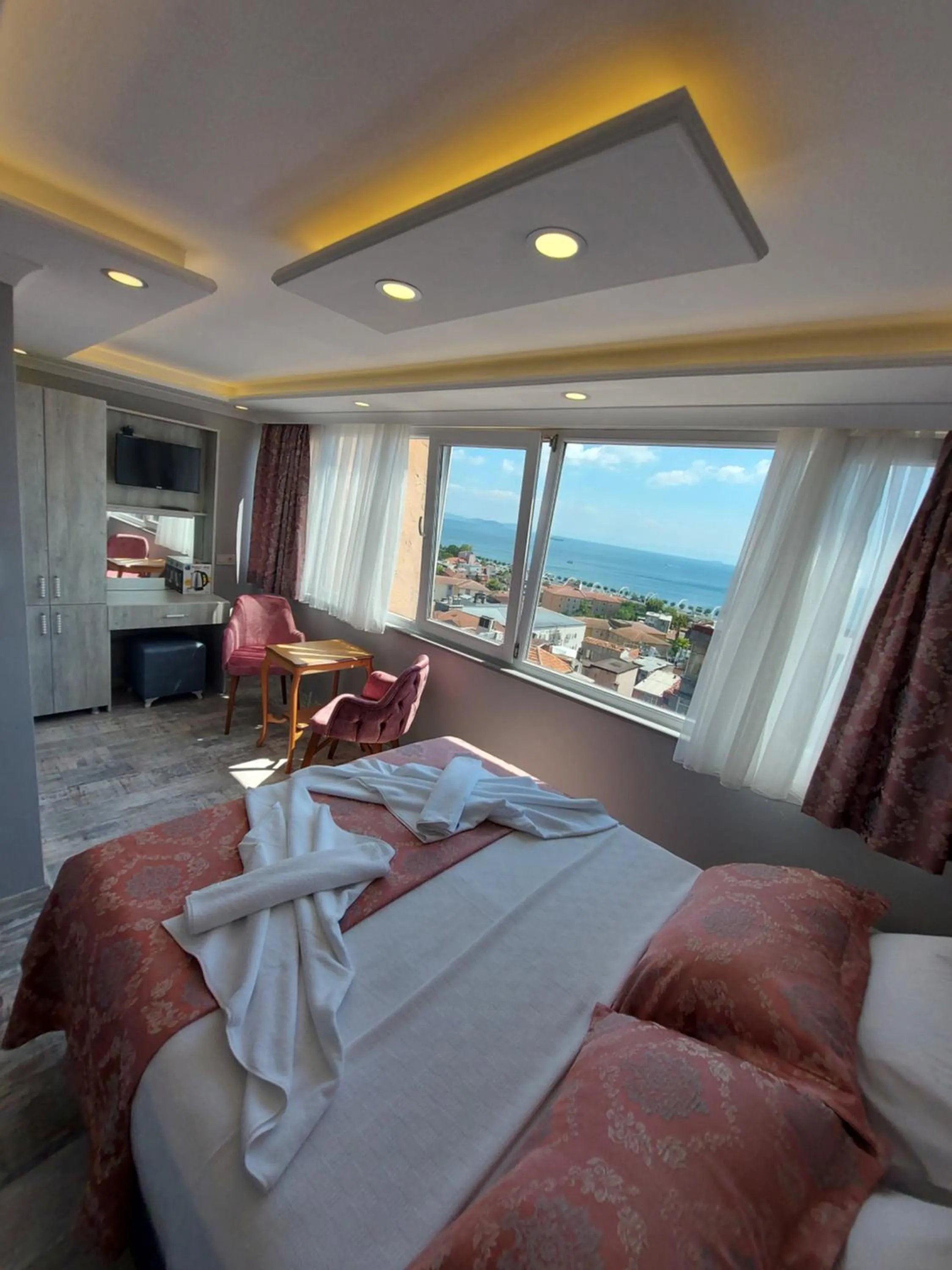 Bed in VERSECA HOTEL