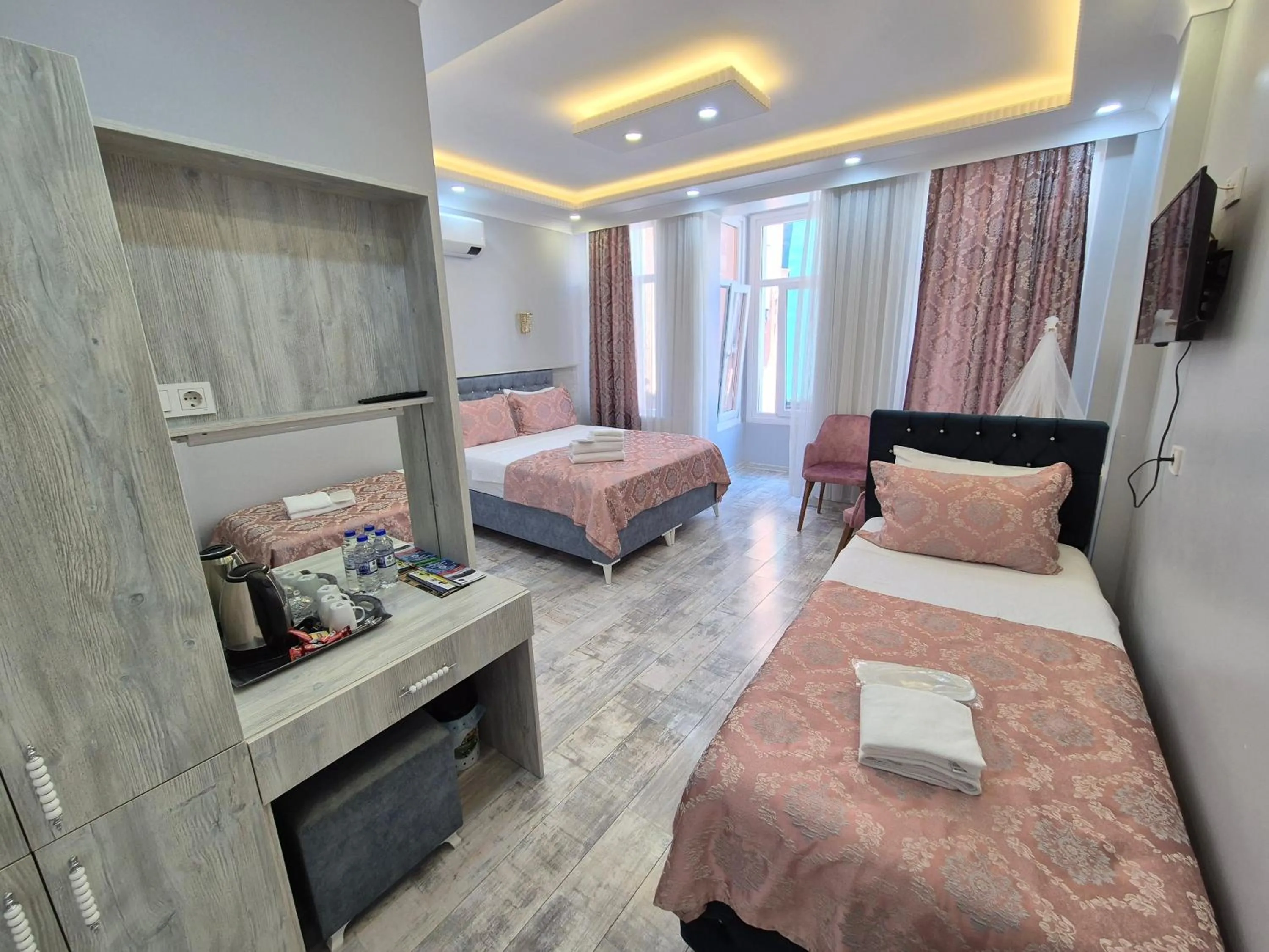 Photo of the whole room, Bed in VERSECA HOTEL