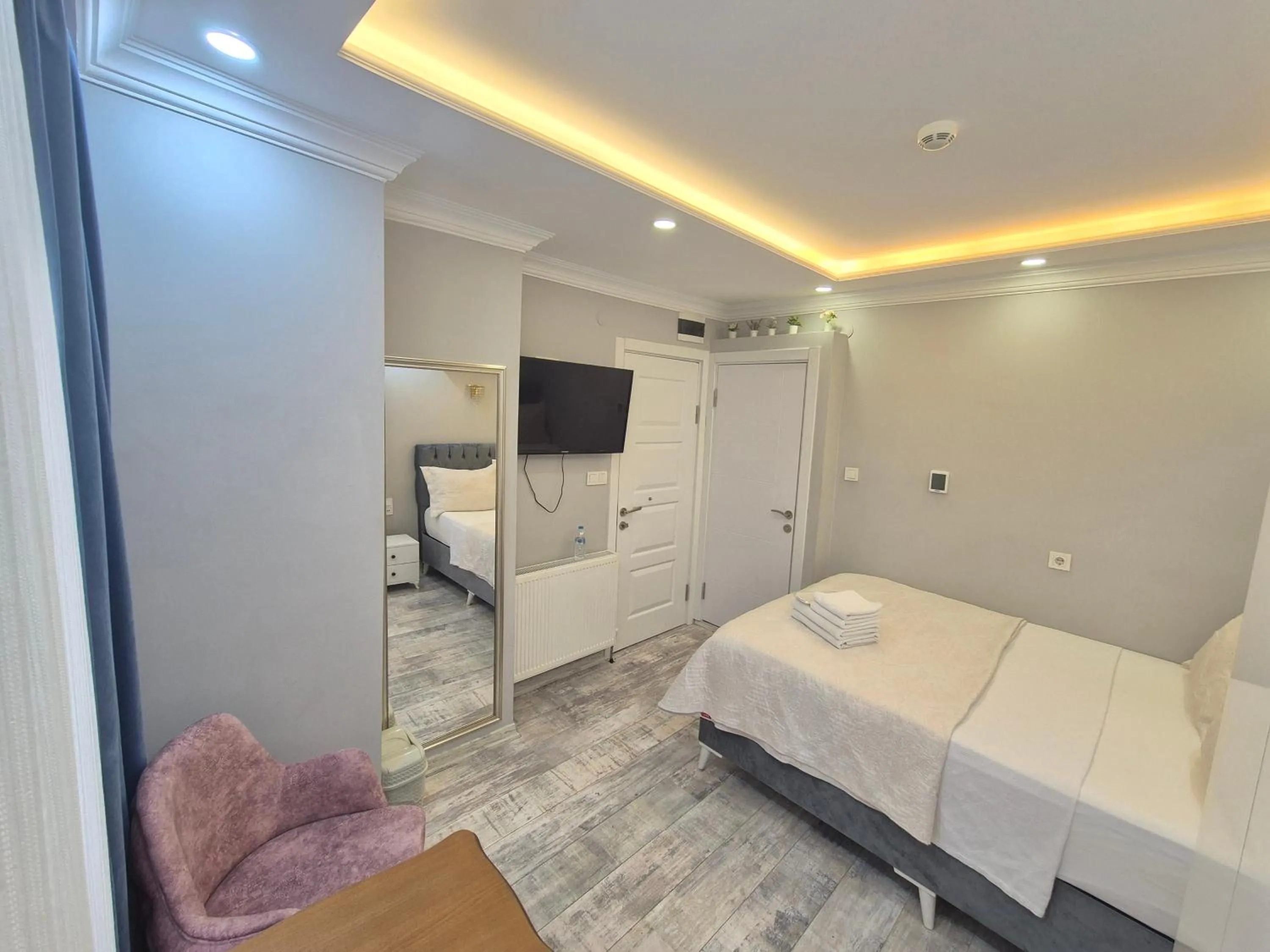 Photo of the whole room, Bed in VERSECA HOTEL