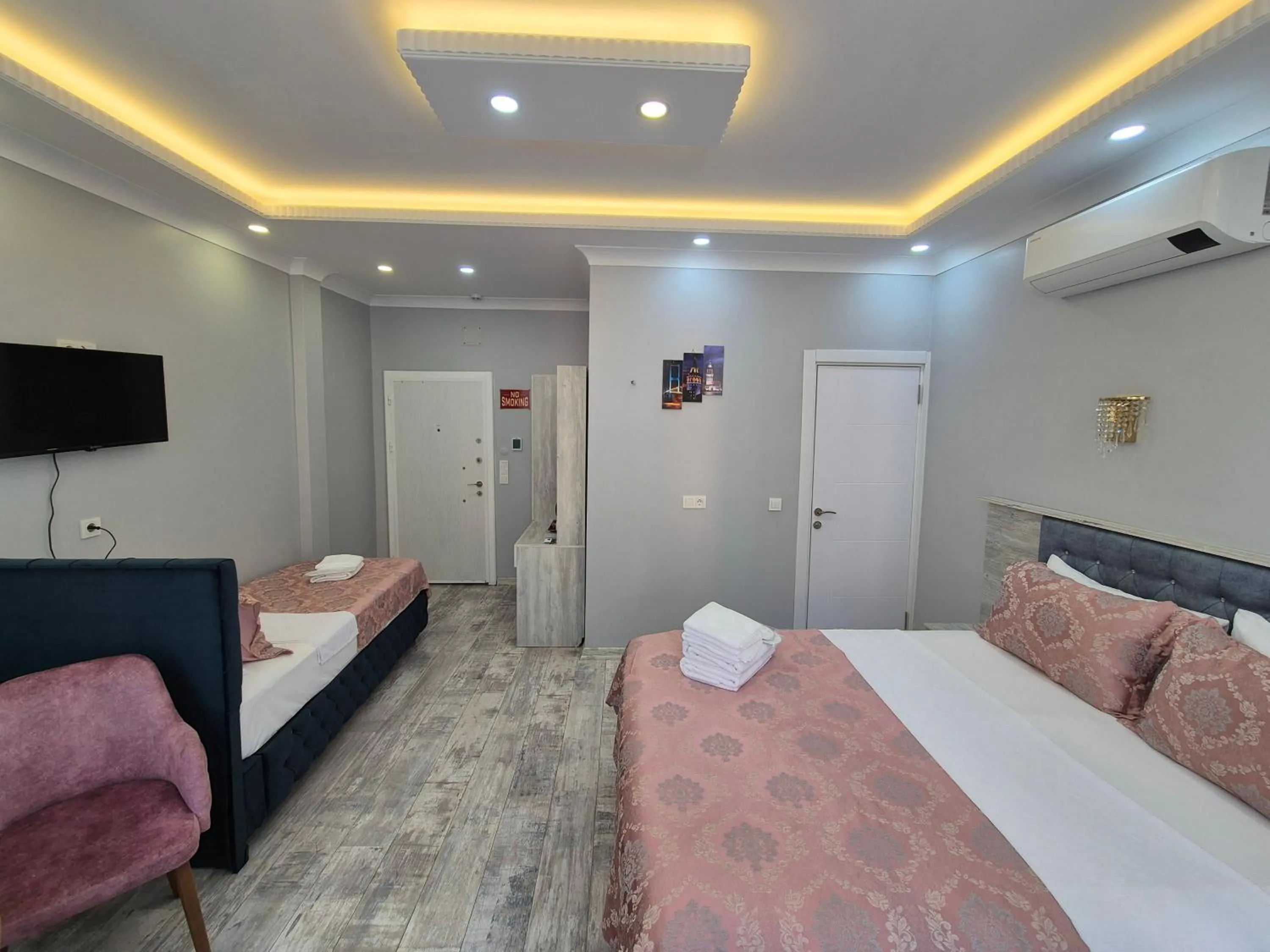 Photo of the whole room, Bed in VERSECA HOTEL