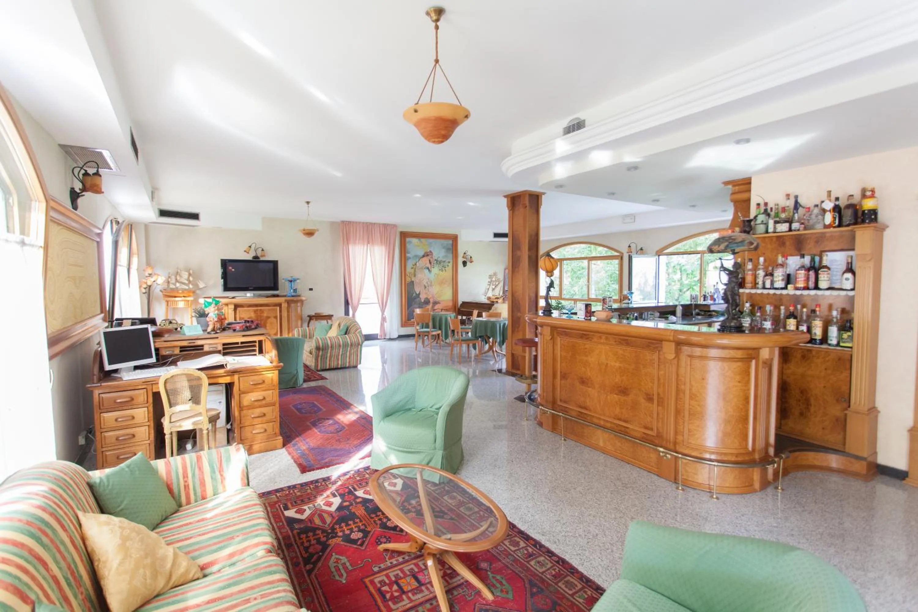 Communal lounge/ TV room in Hotel Sporting