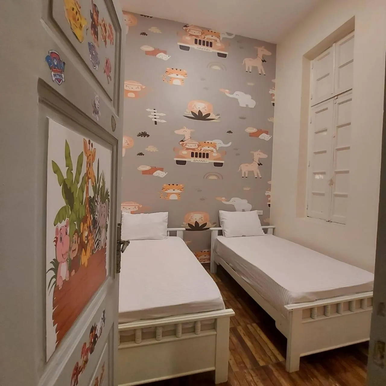 Bedroom, Bed in Gresham Hotel