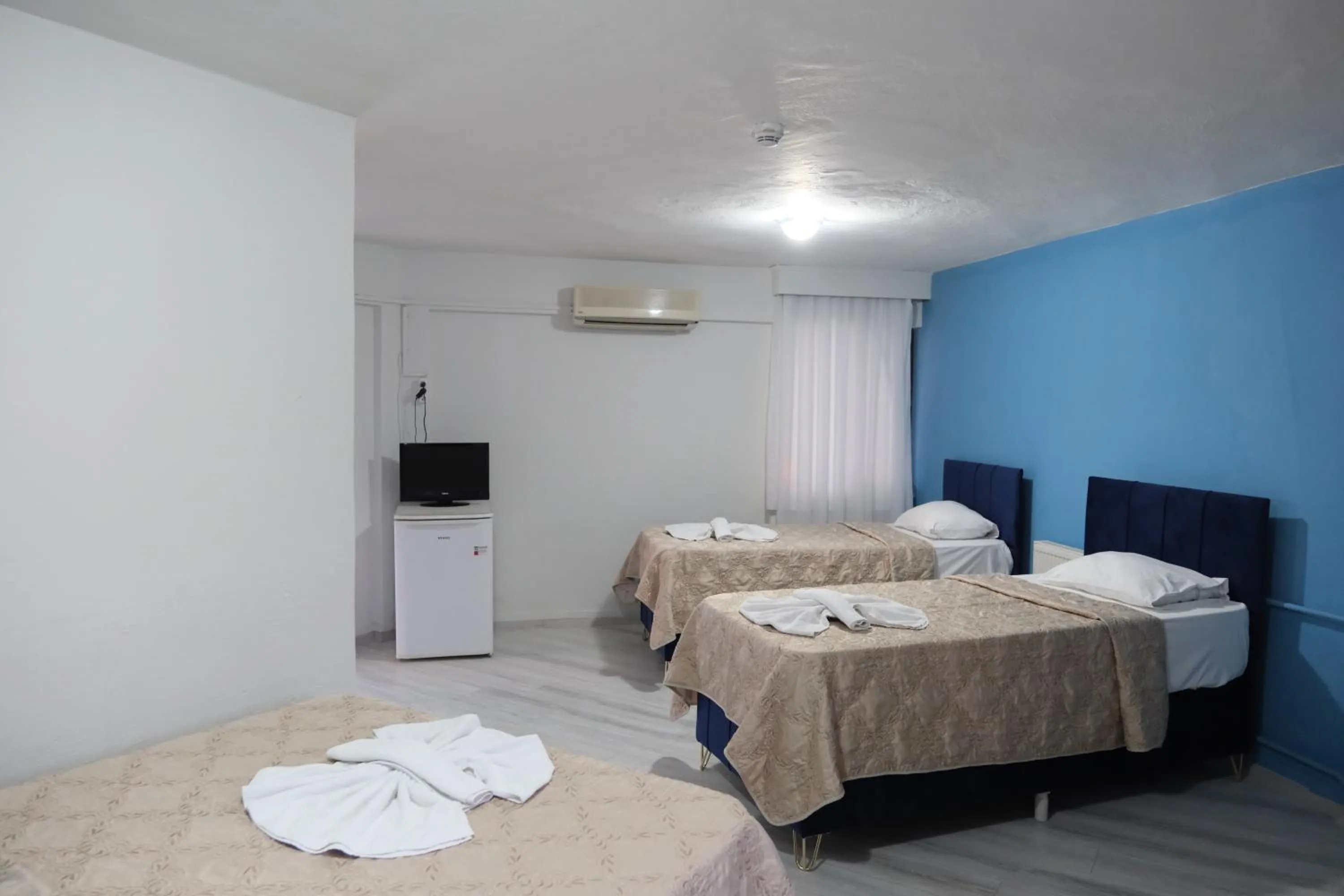 Photo of the whole room, Bed in ARTEMİS YÖRÜK OTEL OLD TOWN PAMUKKALE