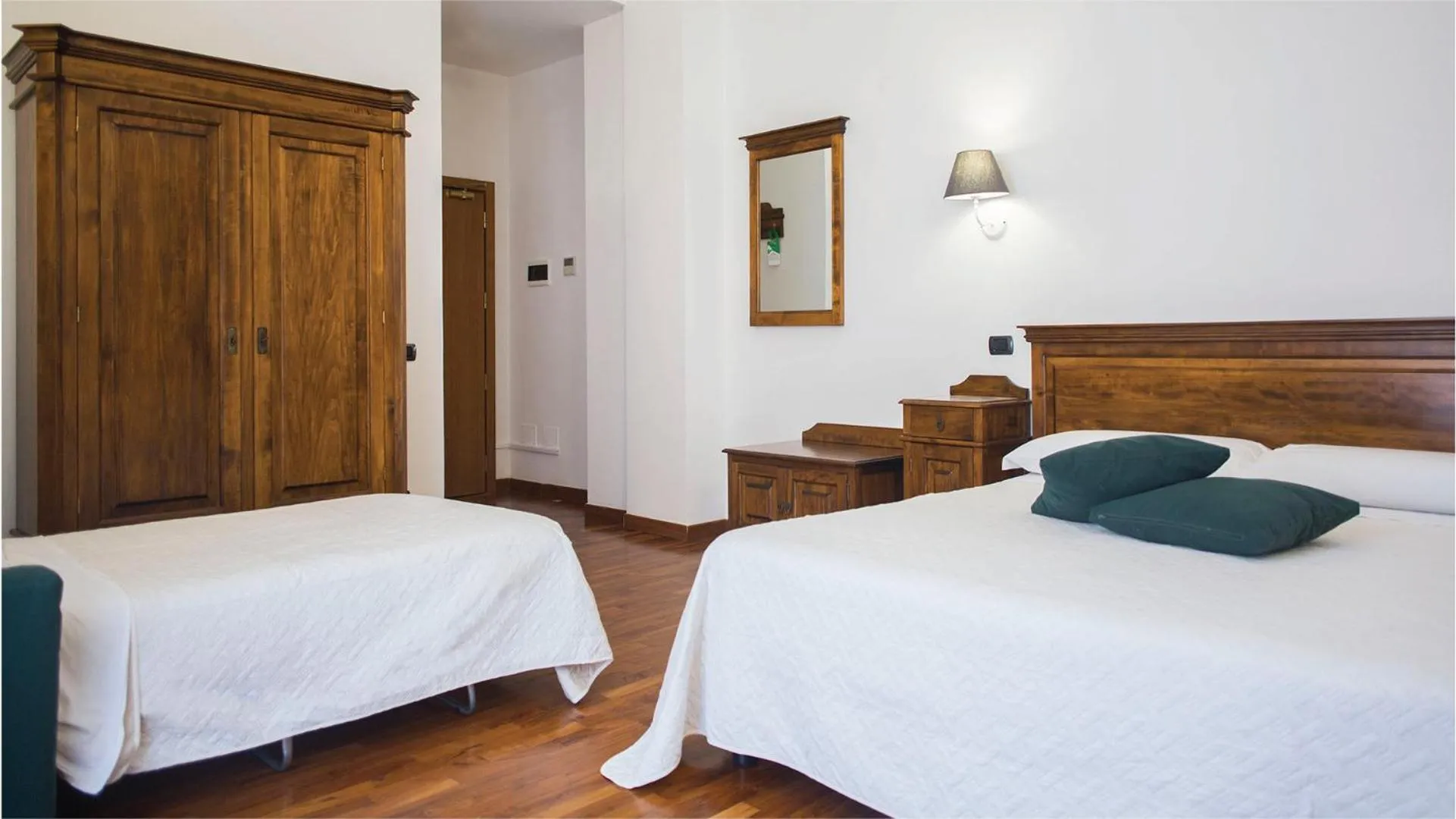 Bed in Hotel La Piazzetta