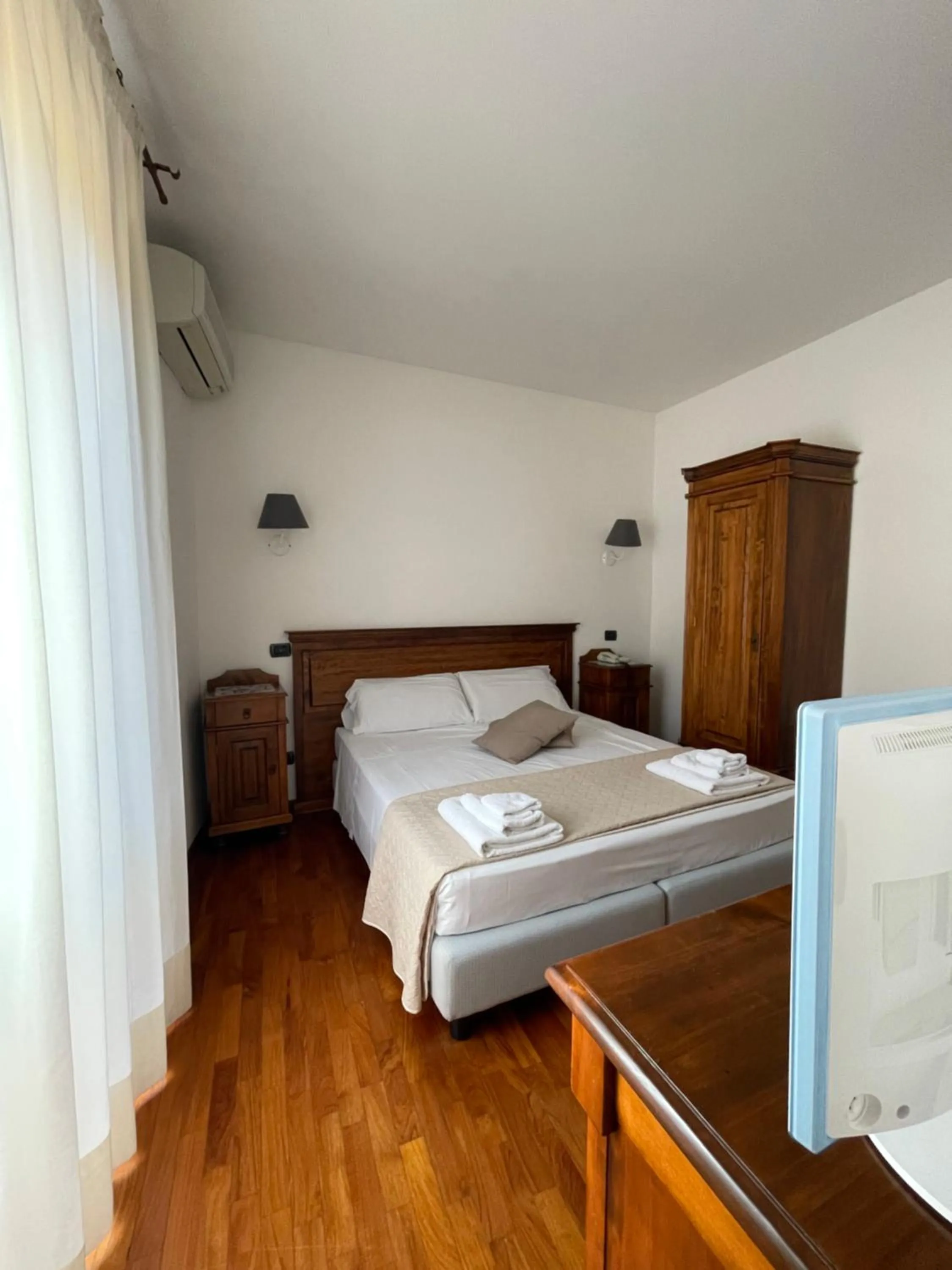 Bed in Hotel La Piazzetta