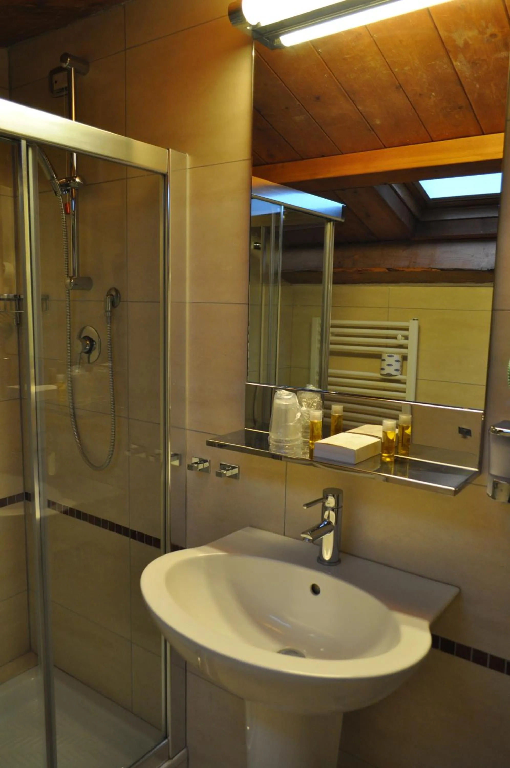 Bathroom in Albergo Sant'Emidio