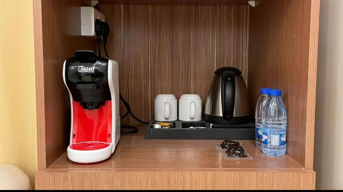 Coffee/tea facilities in Taj Aleiman Hotel 