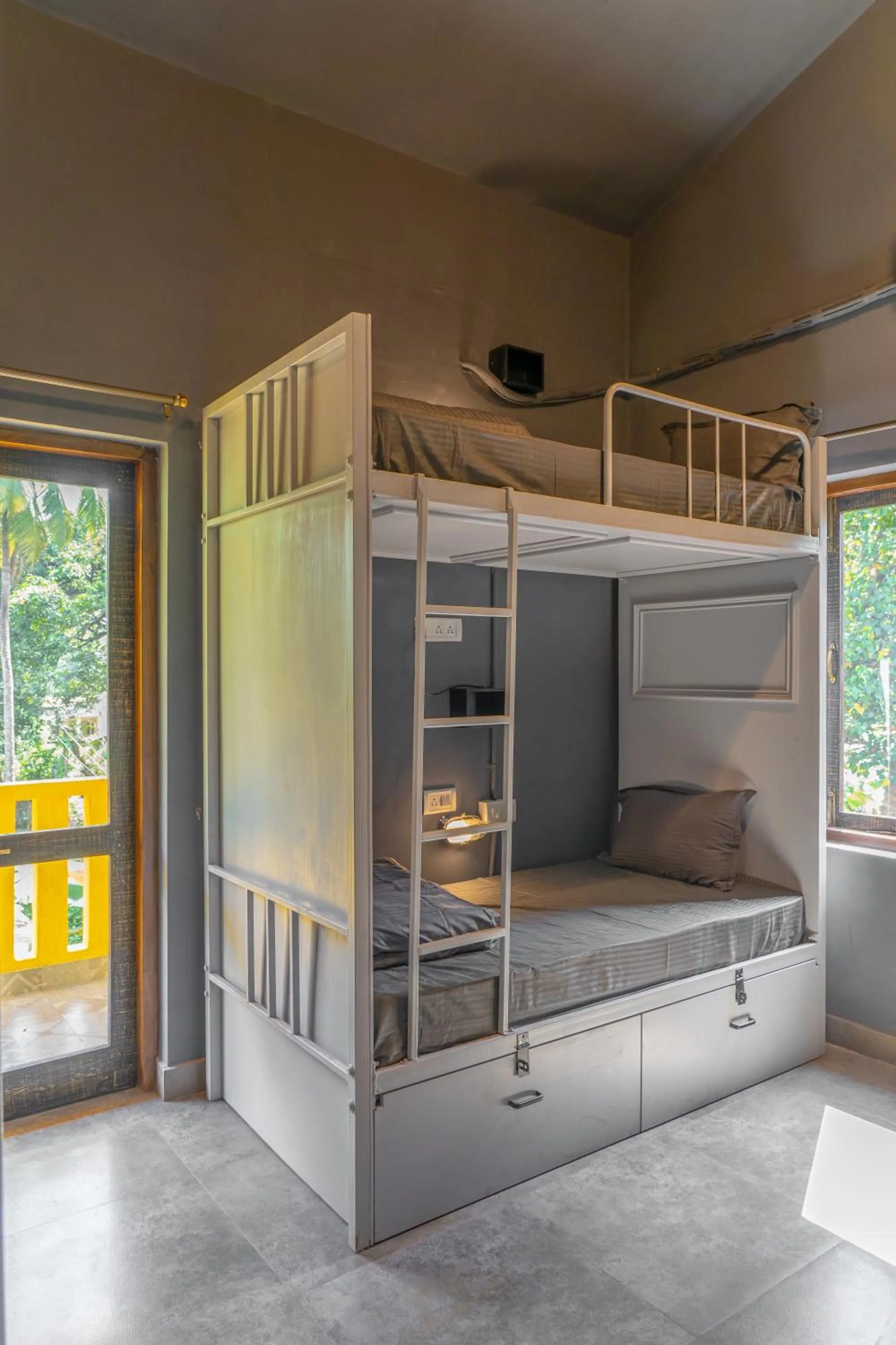 bunk bed, Bed in Whoopers Boutique Hotel, Anjuna