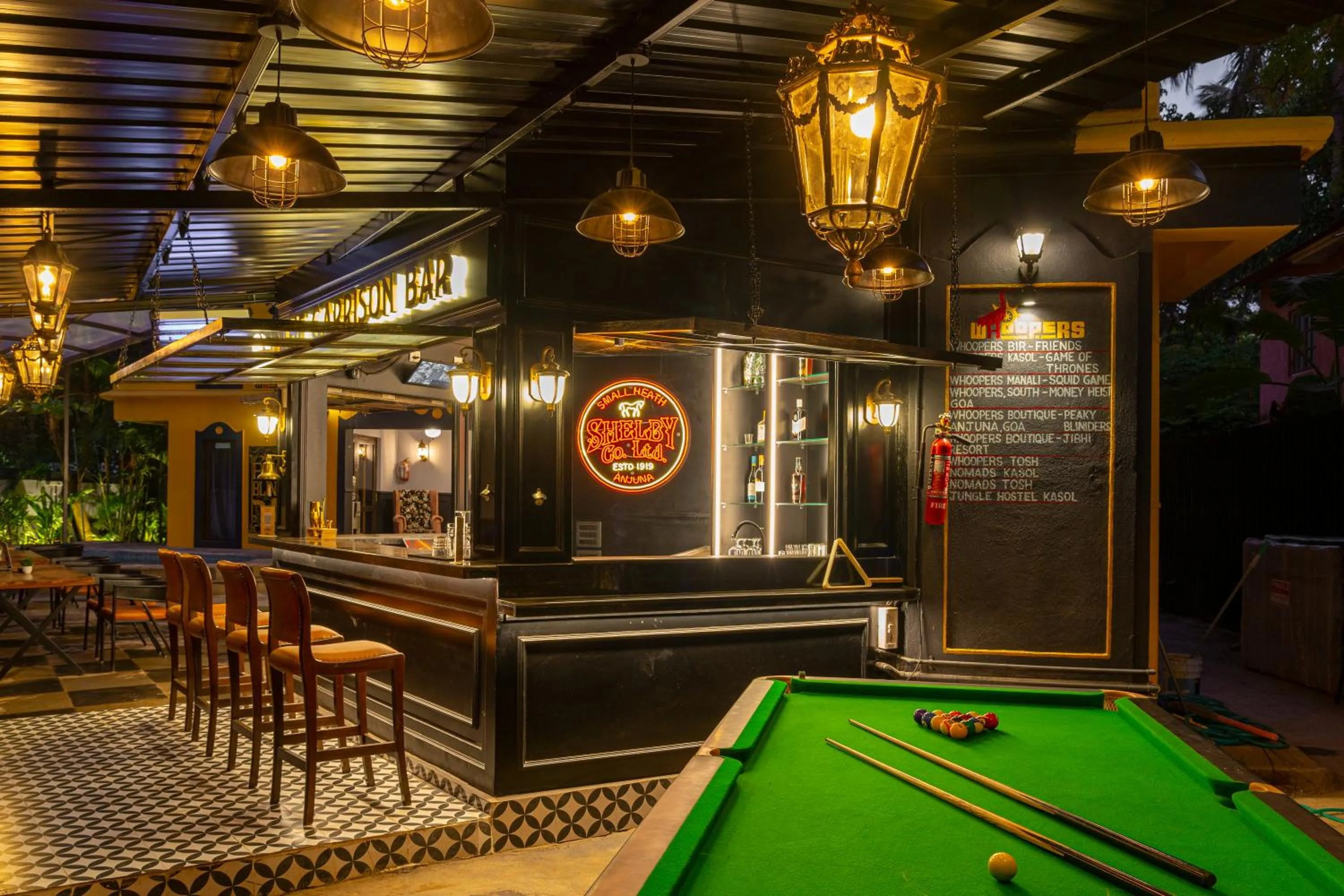 Billiard in Whoopers Boutique Hotel, Anjuna