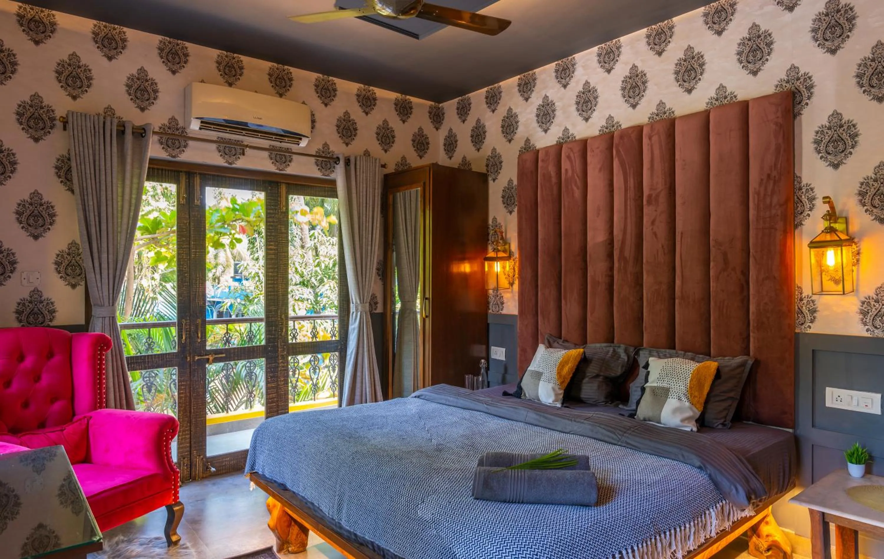 Bedroom, Bed in Whoopers Boutique Hotel, Anjuna