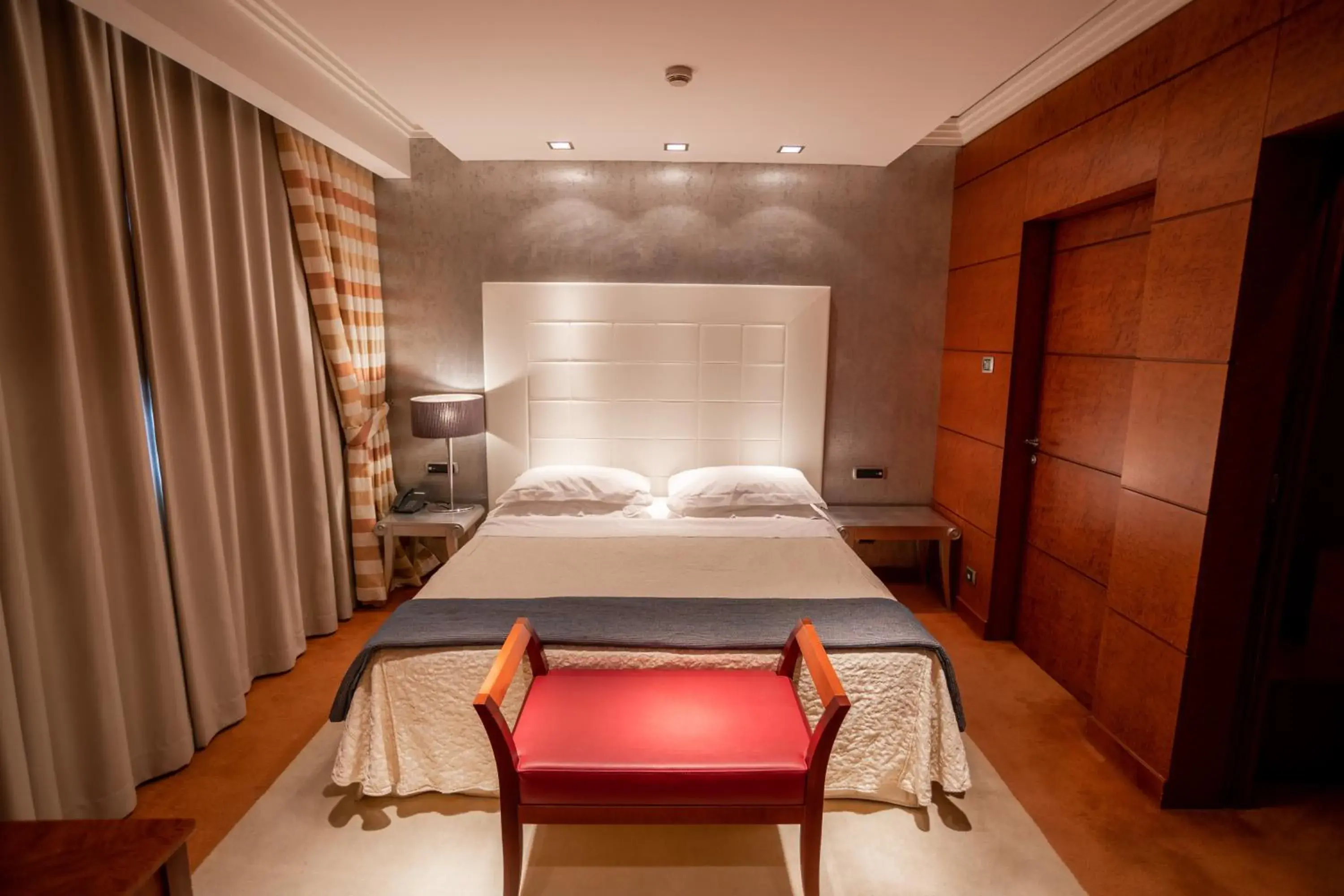 Bed in Papillo Hotels & Resorts Roma Bed in Papillo Hotels & Resorts Roma