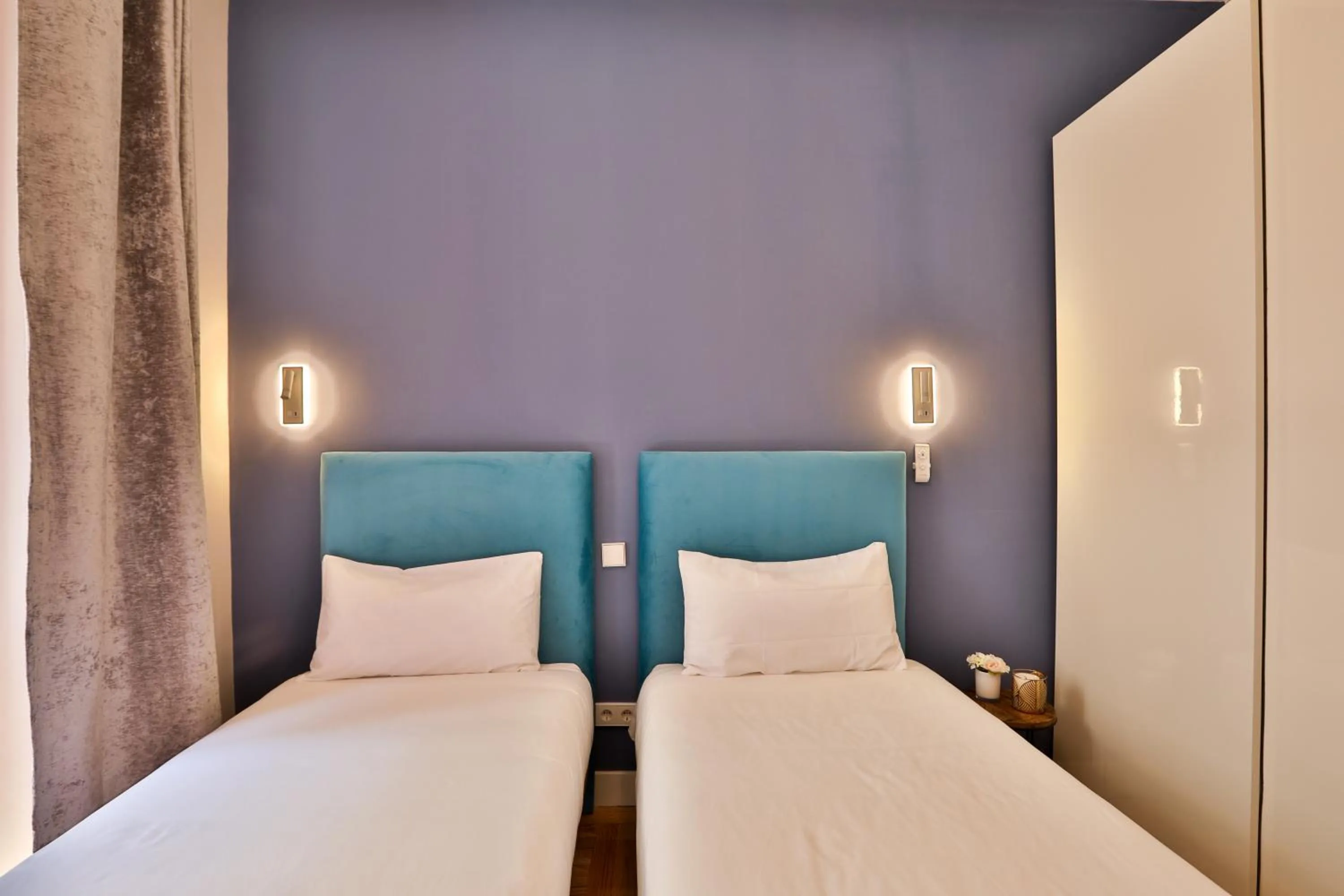 Bedroom, Bed in Gran Vía. Salud. Puerta del Sol. Callao.