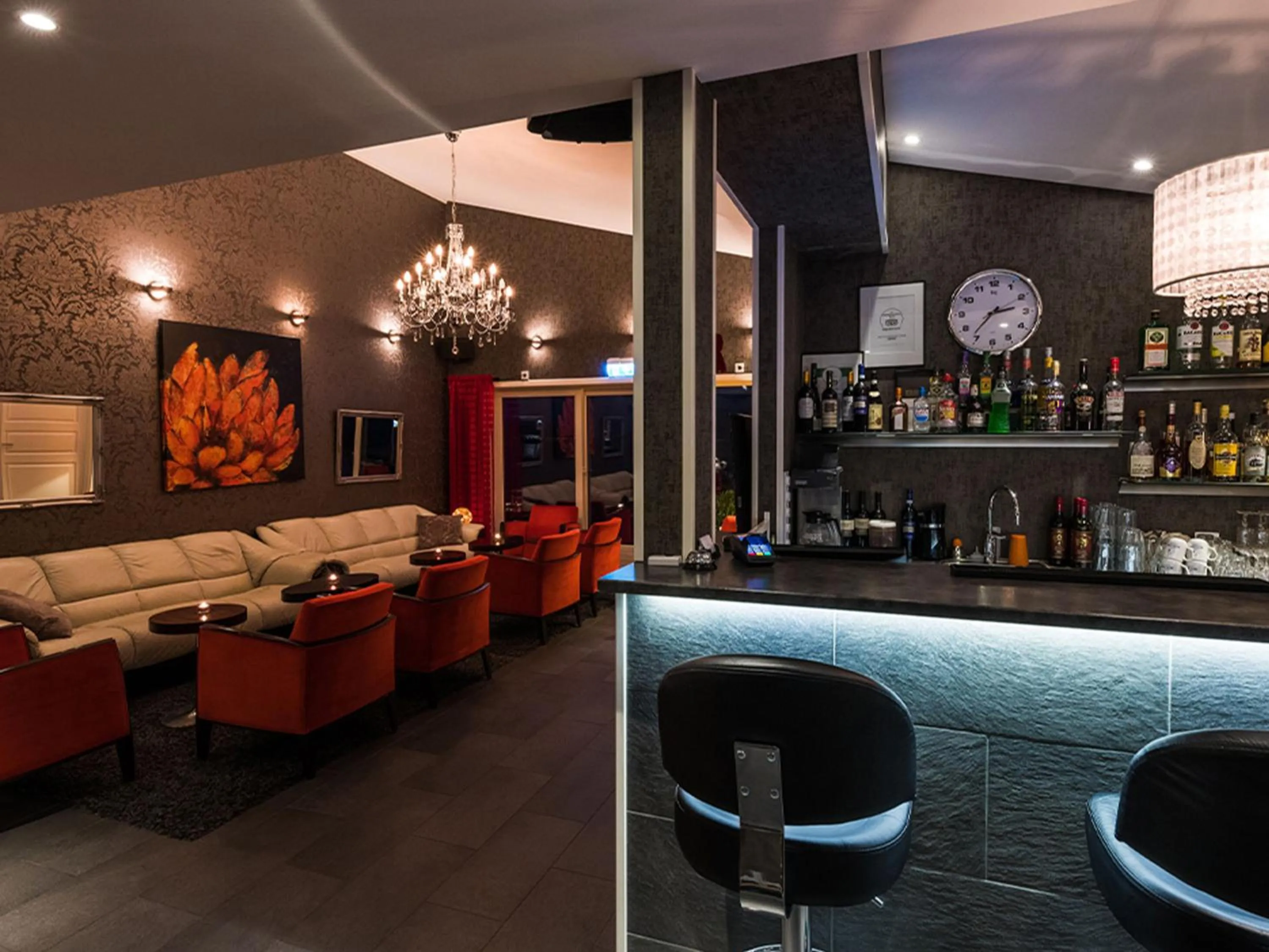 Lounge or bar in Arctic Panorama Lodge