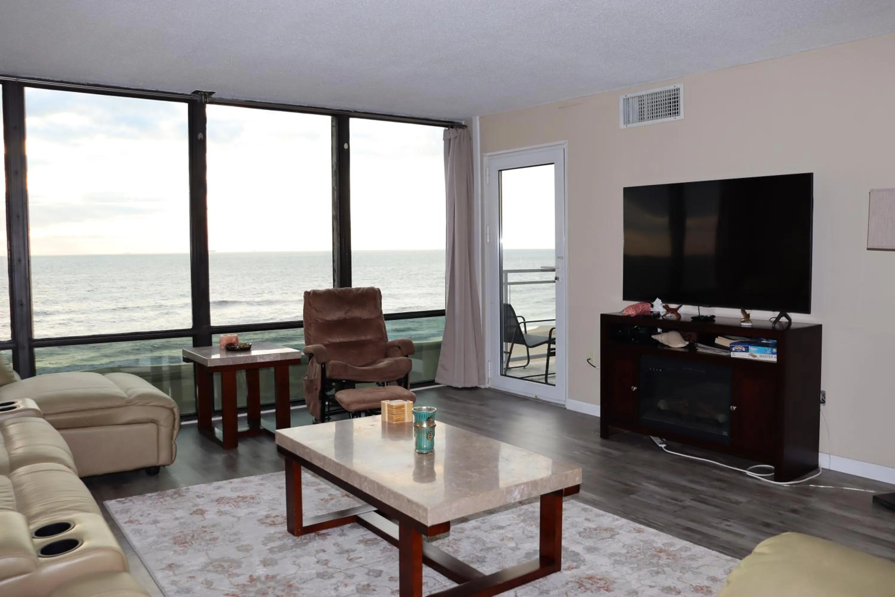 TV and multimedia in Beach Luxury Oceanfront