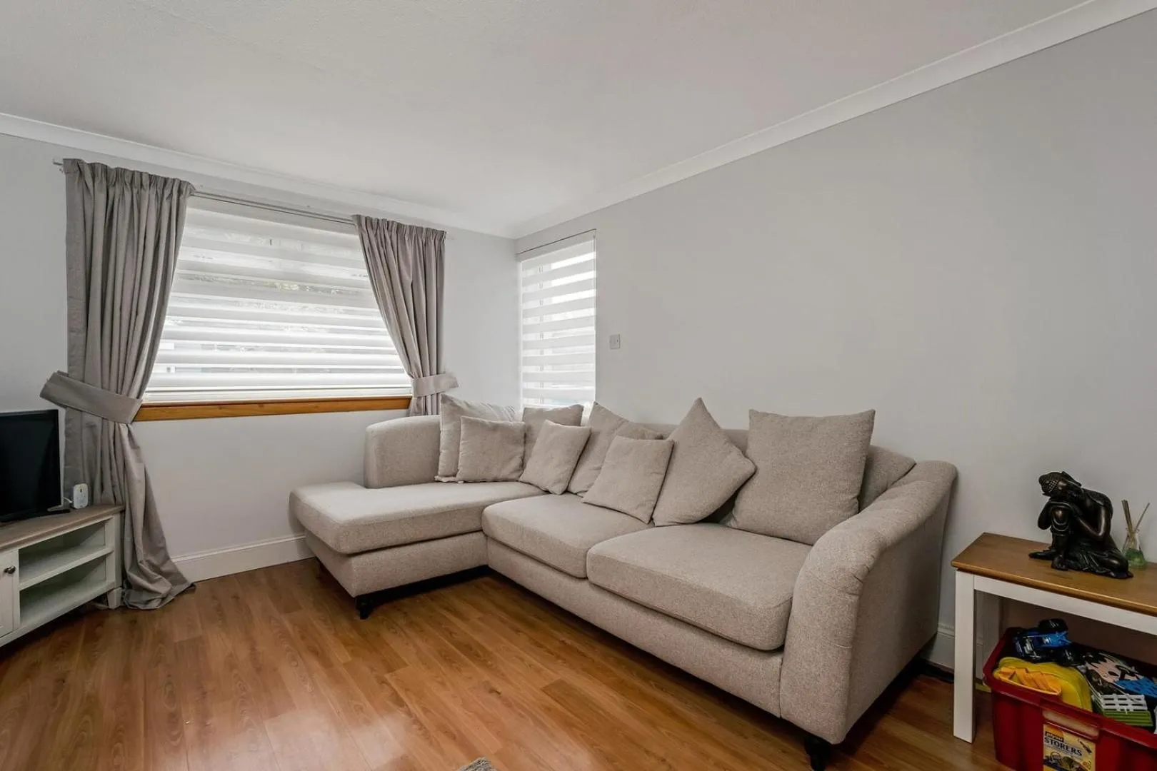 Centrally Situated 1 Bedroom House in Cumbernauld