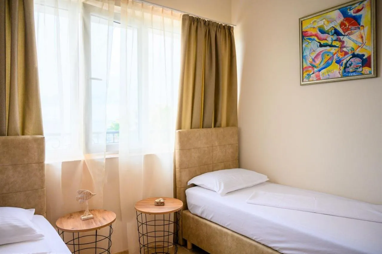 Bed in Effect Saint Mina