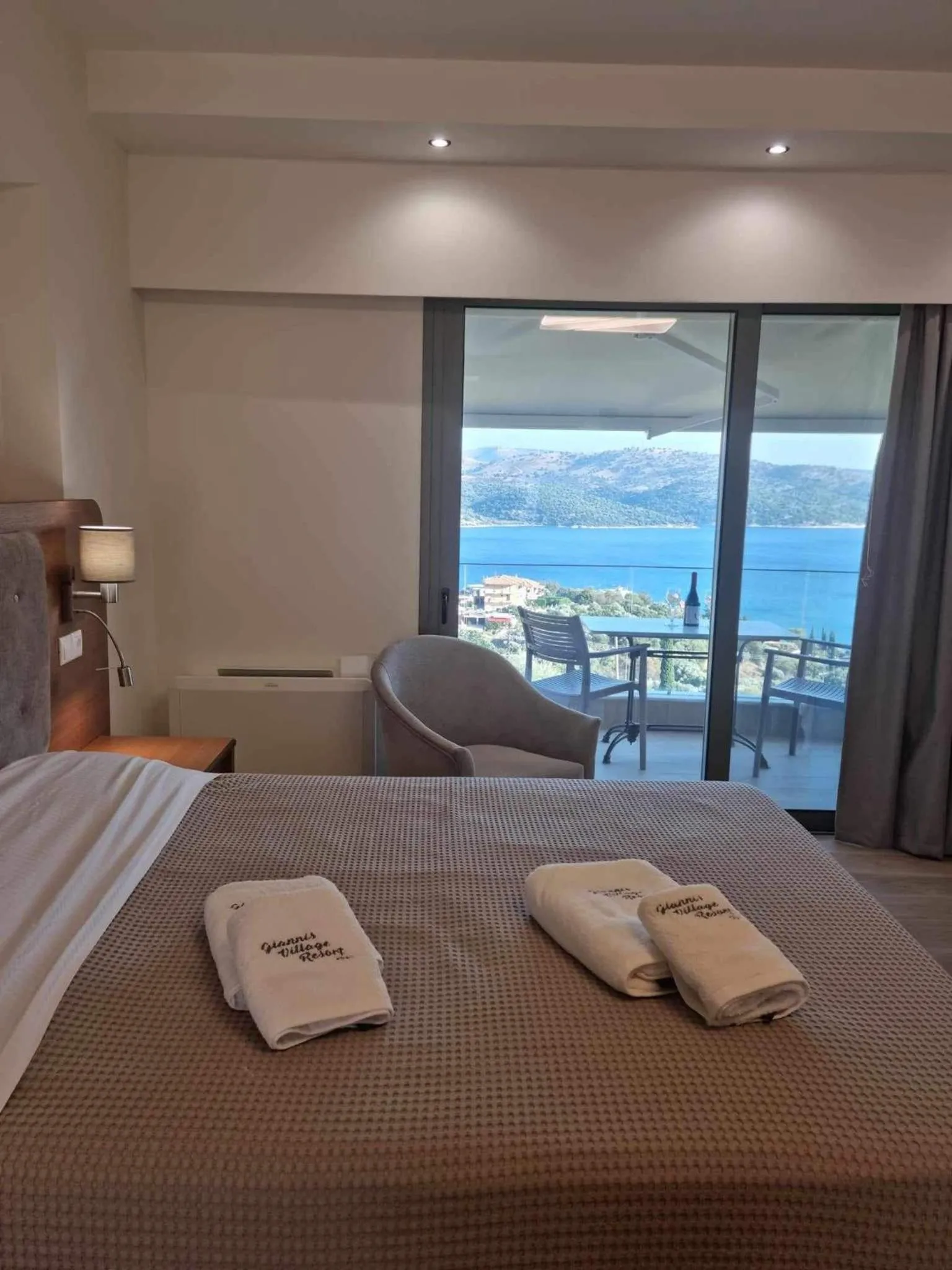 Bed in Giannis Village Resort