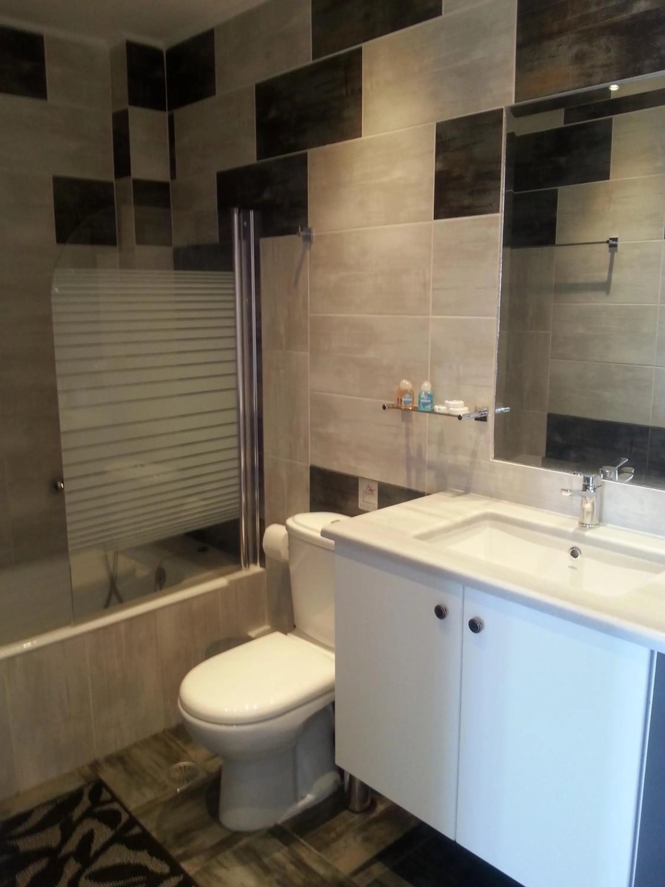 Bathroom in Giannis Village Resort