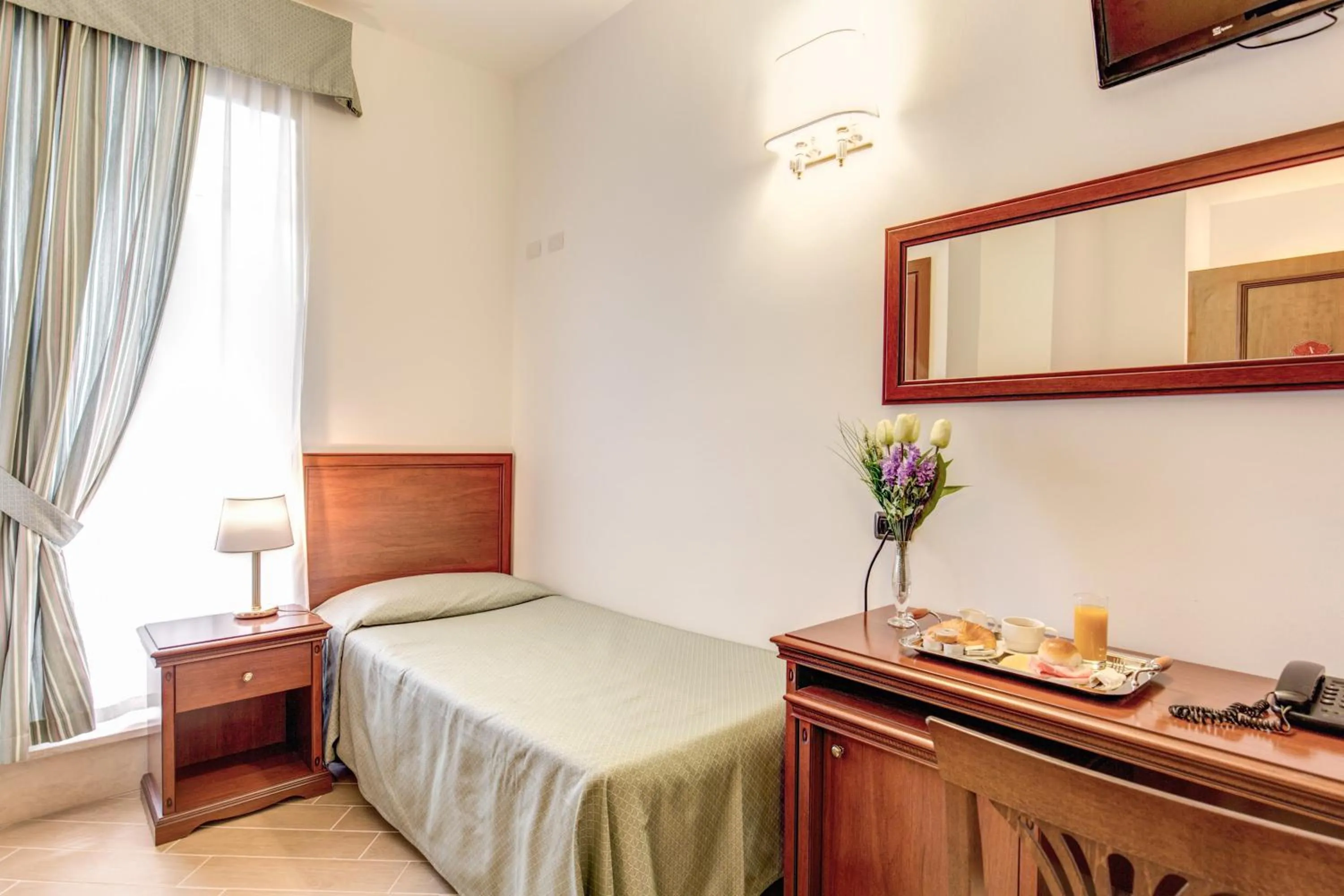 Photo of the whole room, Bed in Hotel Flavio