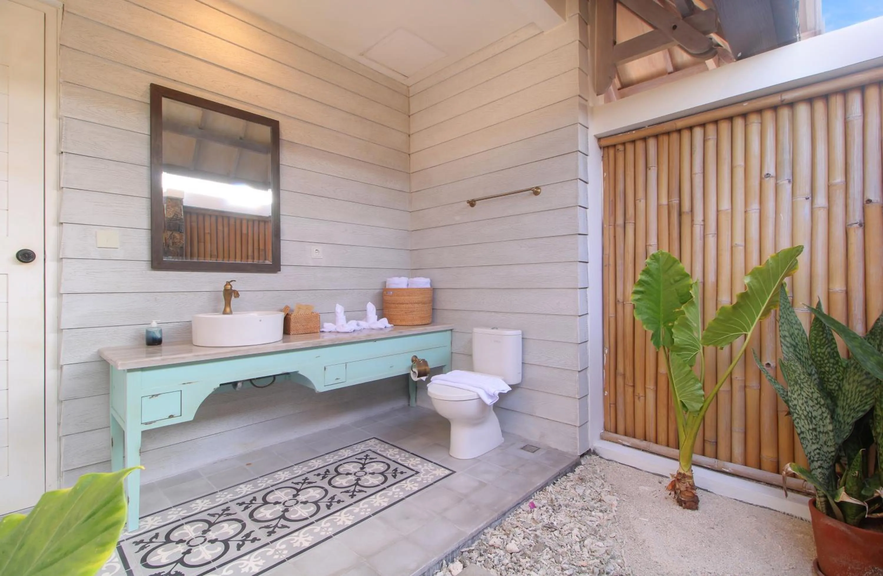 Shower in Kardia Resort Gili Trawangan A Pramana Experience