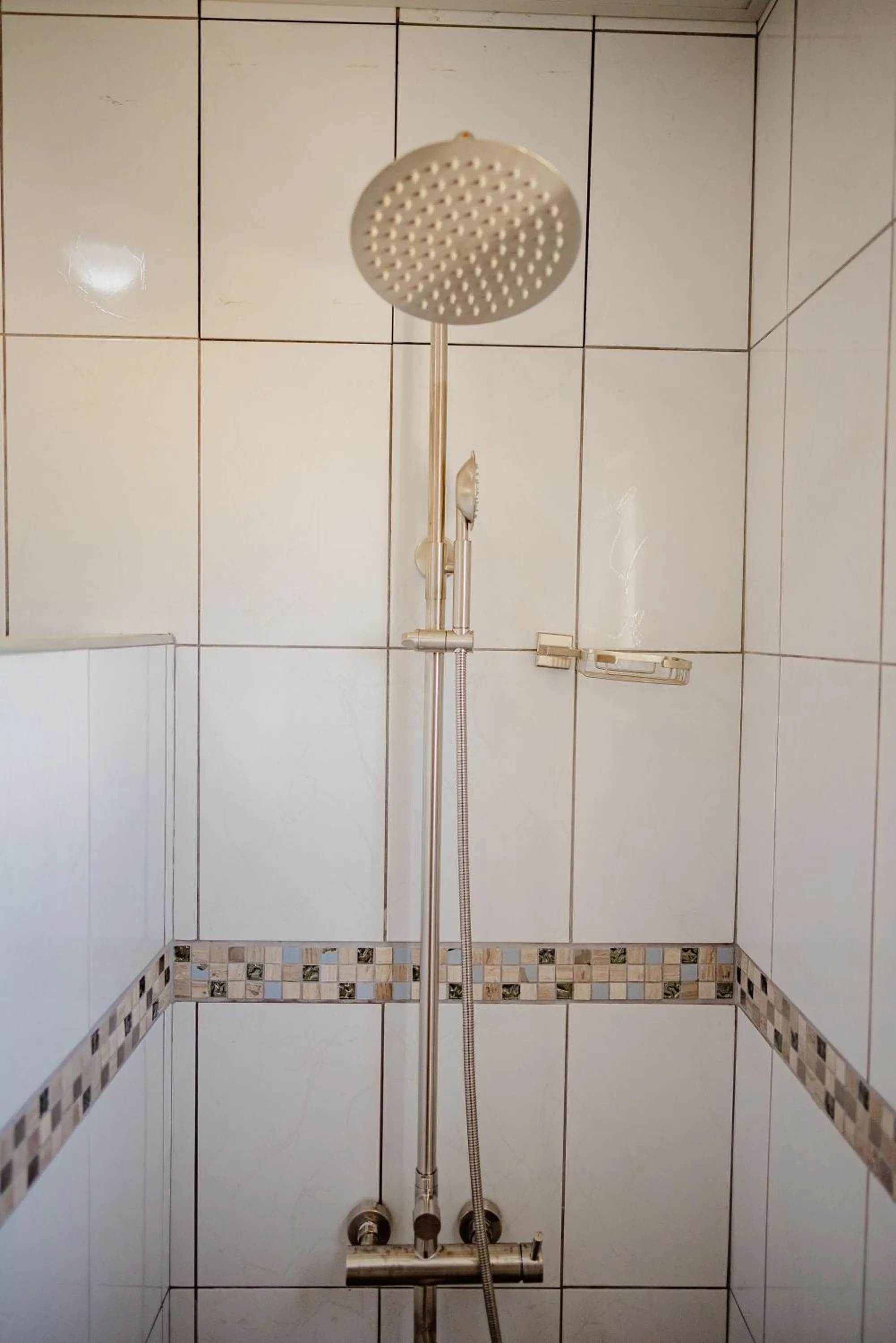 Shower in Elegant 2-bedroom apartment 2 km from Eagle beach