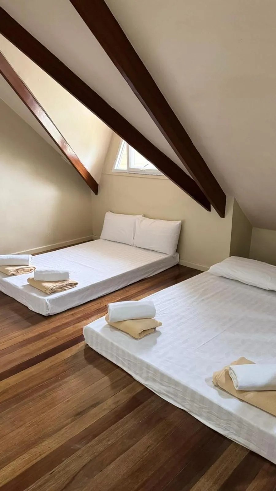 Bed in Elliannah Pines Hotel