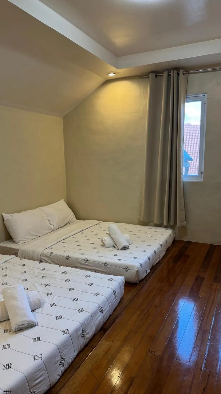 Bed in Elliannah Pines Hotel