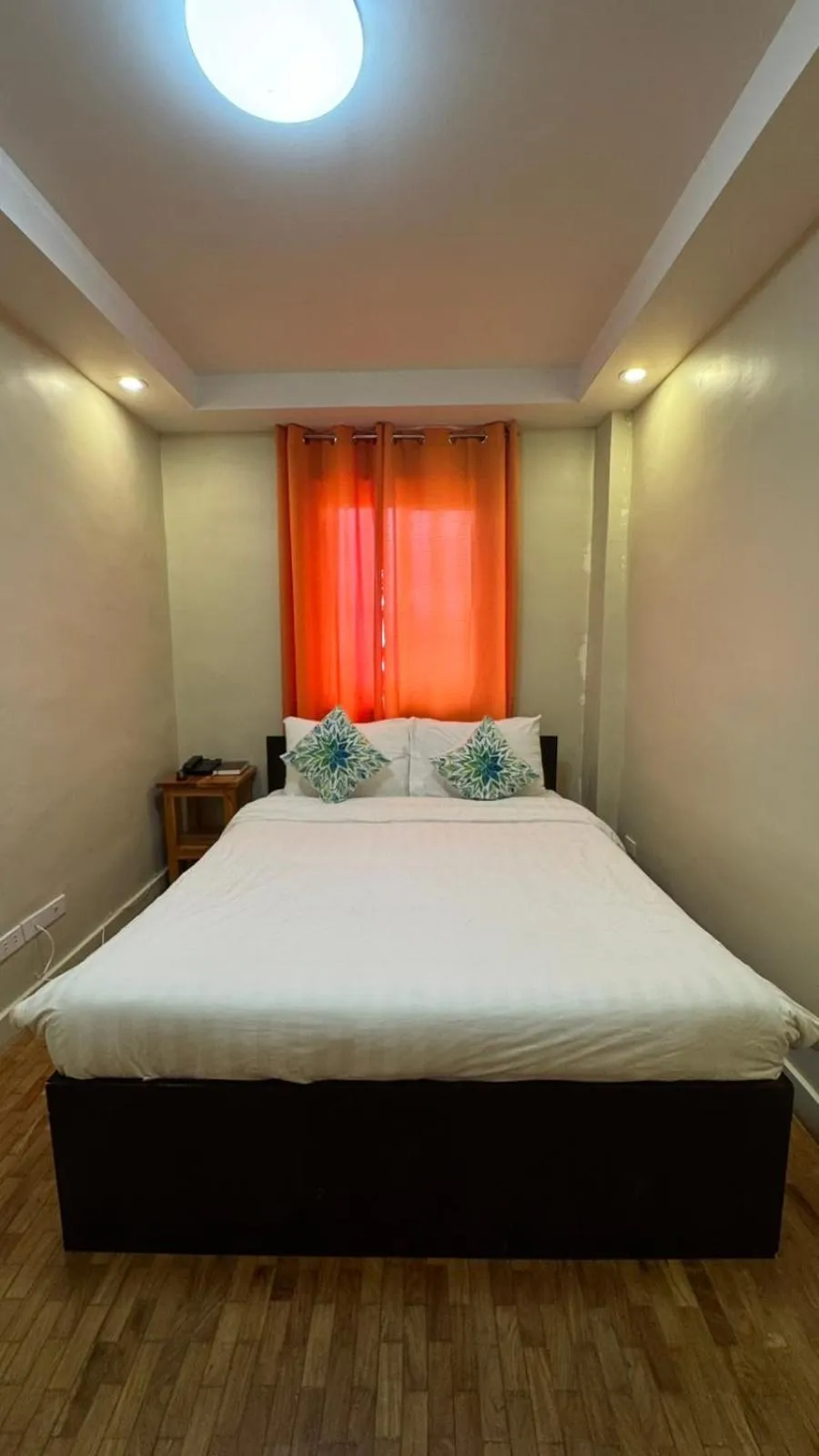 Bed in Elliannah Pines Hotel