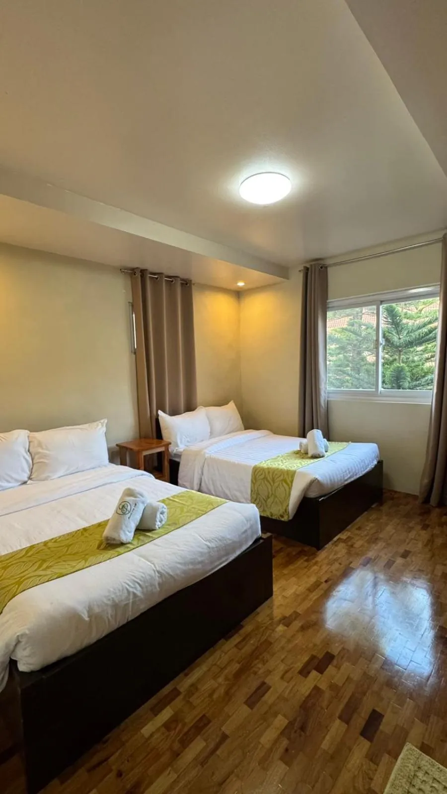 Bed in Elliannah Pines Hotel