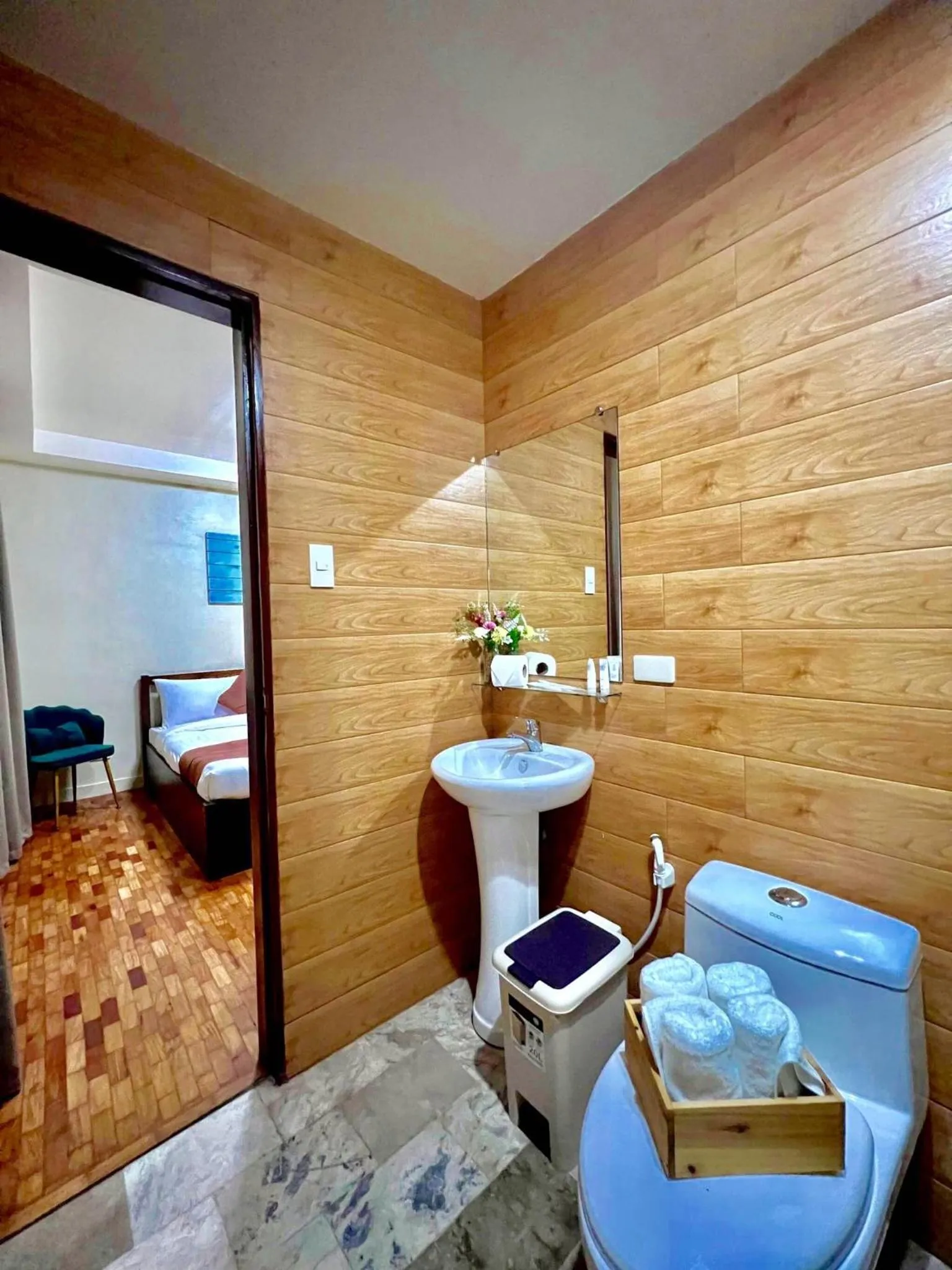 Toilet, Bed in La Presca Hotel