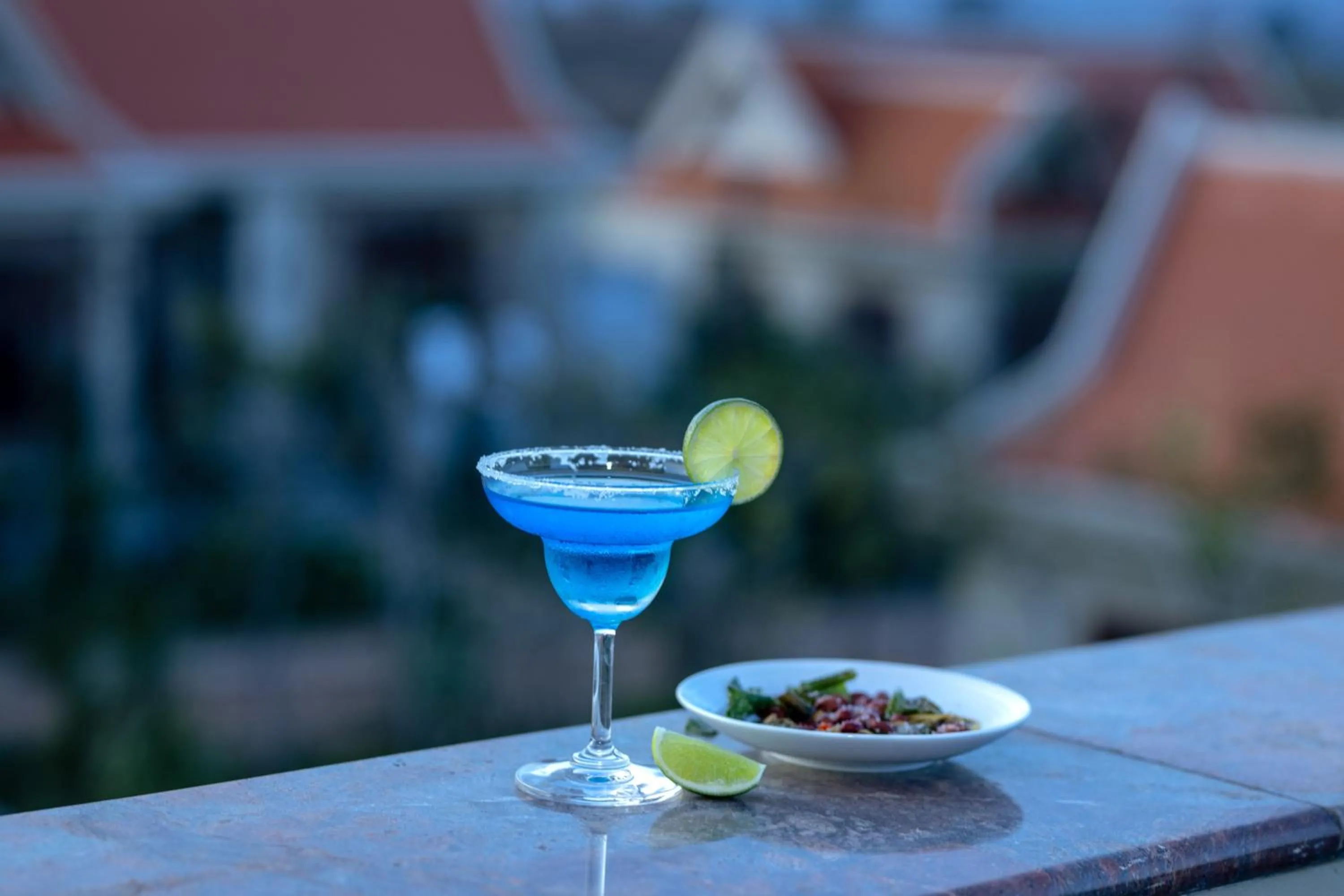 Food and drinks in KNN Luxury Hill