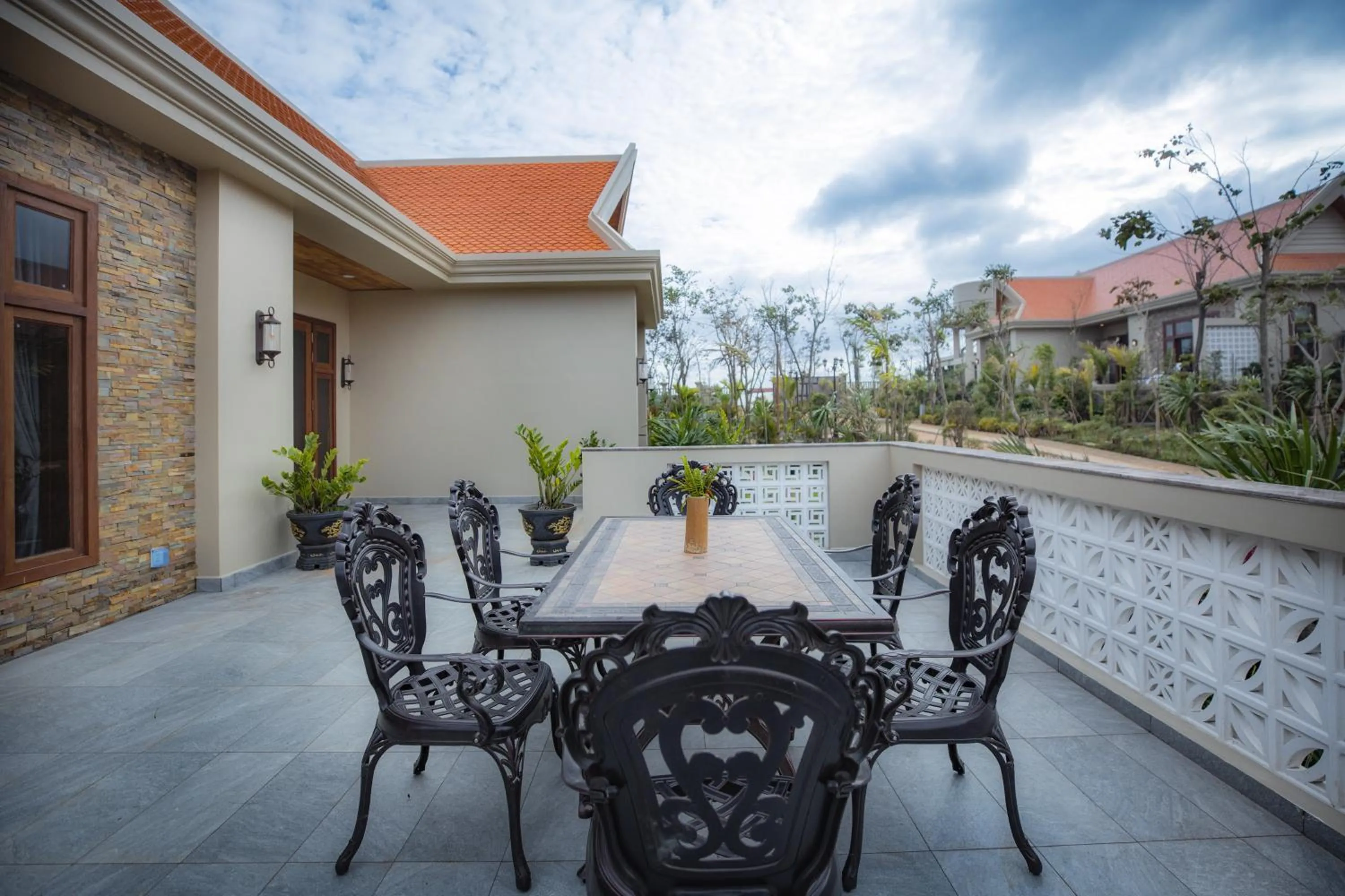 Balcony/Terrace in KNN Luxury Hill
