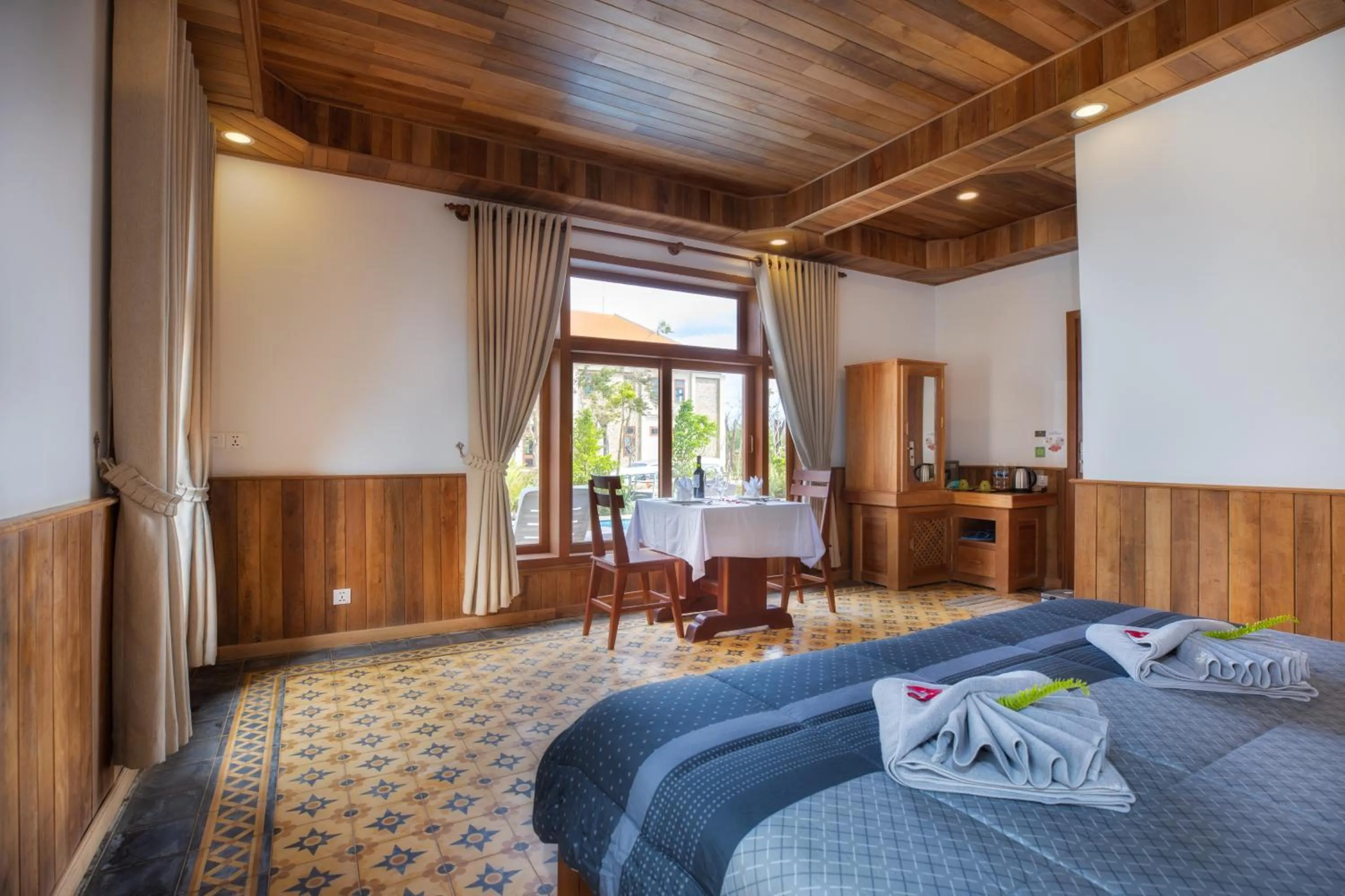 Photo of the whole room, Bed in KNN Luxury Hill