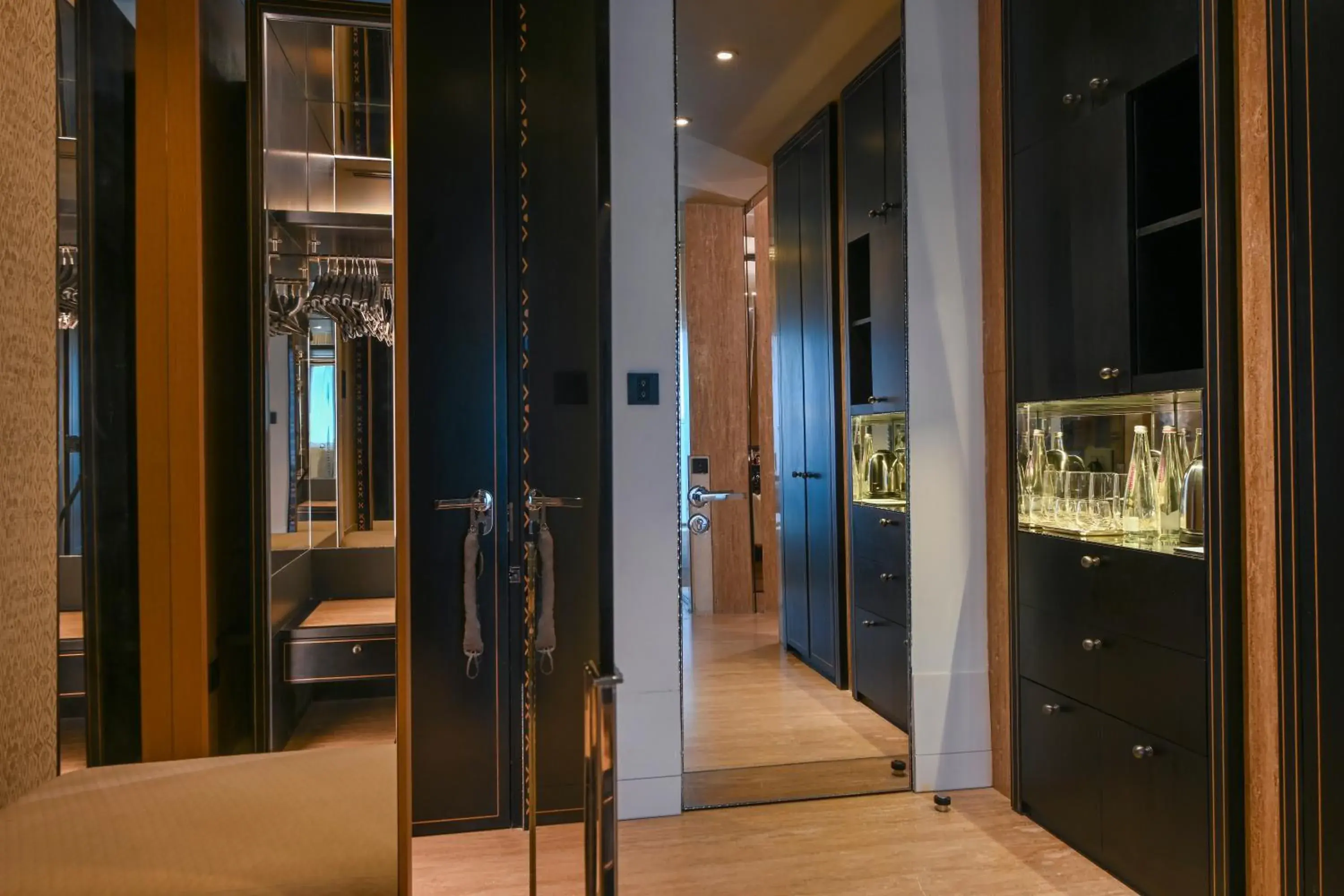 Twin Room - single occupancy - High Floor in Grand Hyatt Gurgaon Twin Room - single occupancy - High Floor in Grand Hyatt Gurgaon