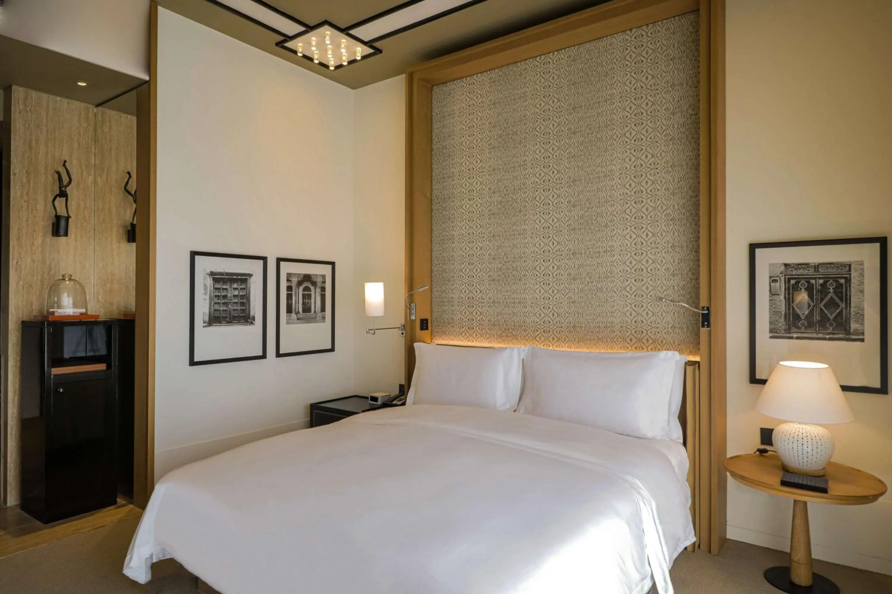 Bedroom, Bed in Grand Hyatt Gurgaon