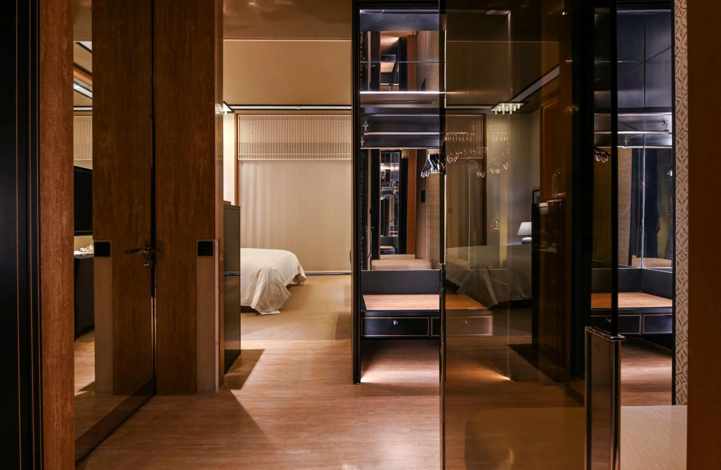 Bedroom, Bed in Grand Hyatt Gurgaon