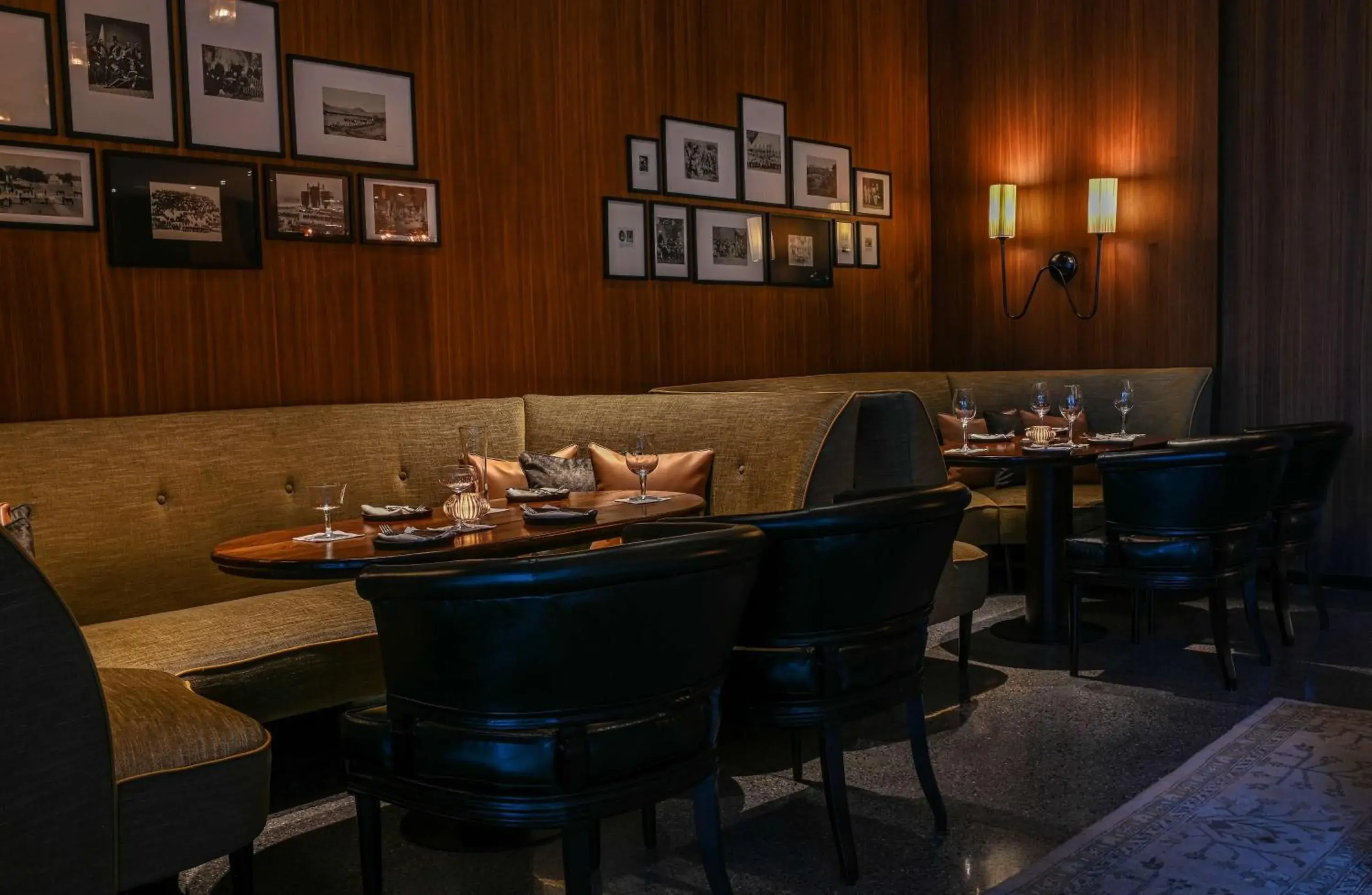 Lounge or bar in Grand Hyatt Gurgaon Lounge or bar in Grand Hyatt Gurgaon