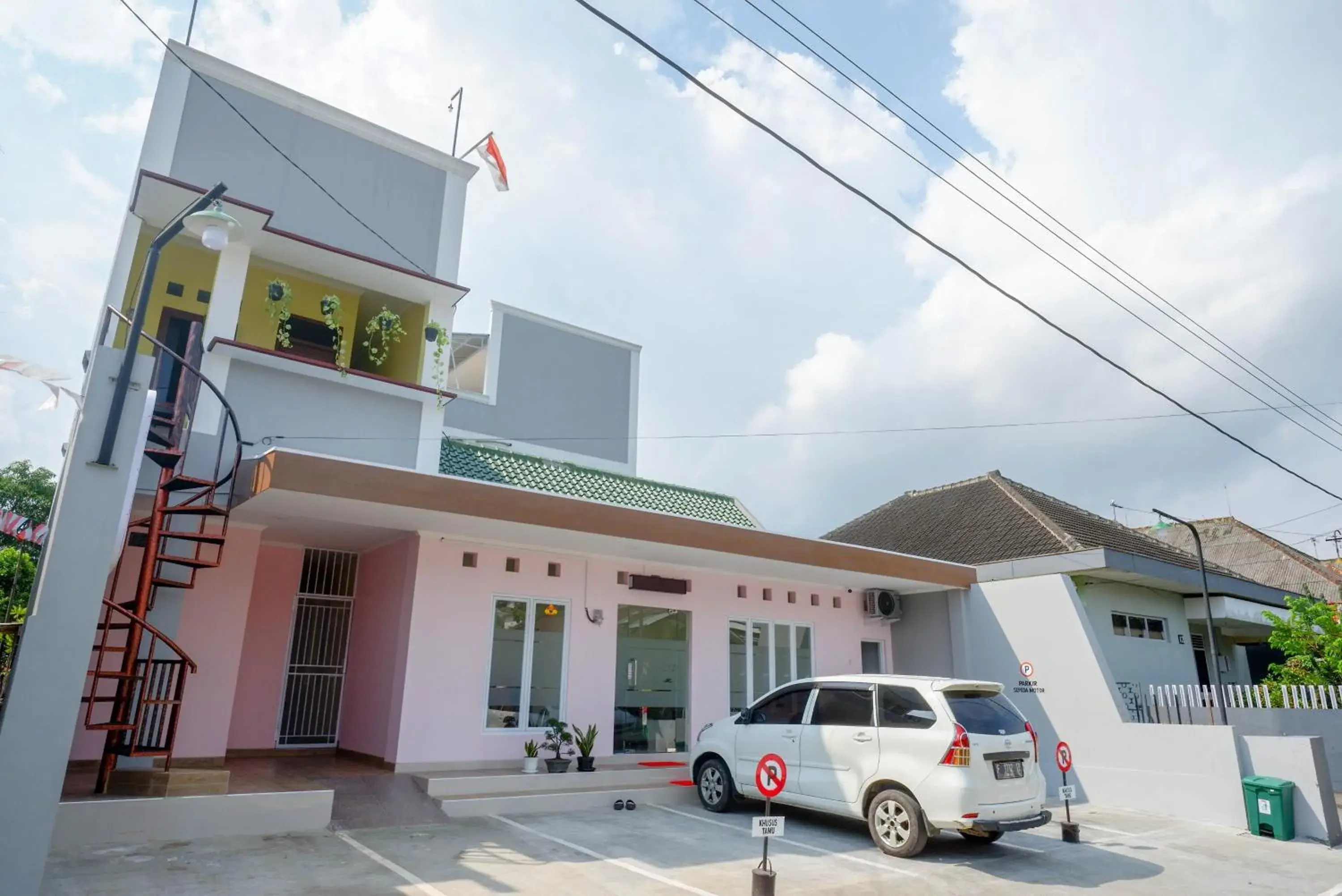 RedDoorz near Rita Supermall Purwokerto 2 RedDoorz near Rita Supermall Purwokerto 2