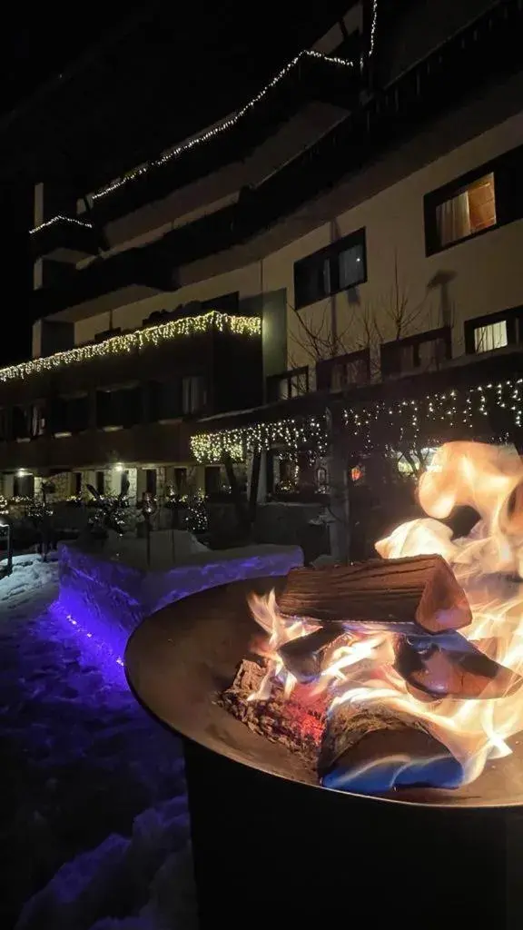 Property building in Hotel Mirage Property building in Hotel Mirage