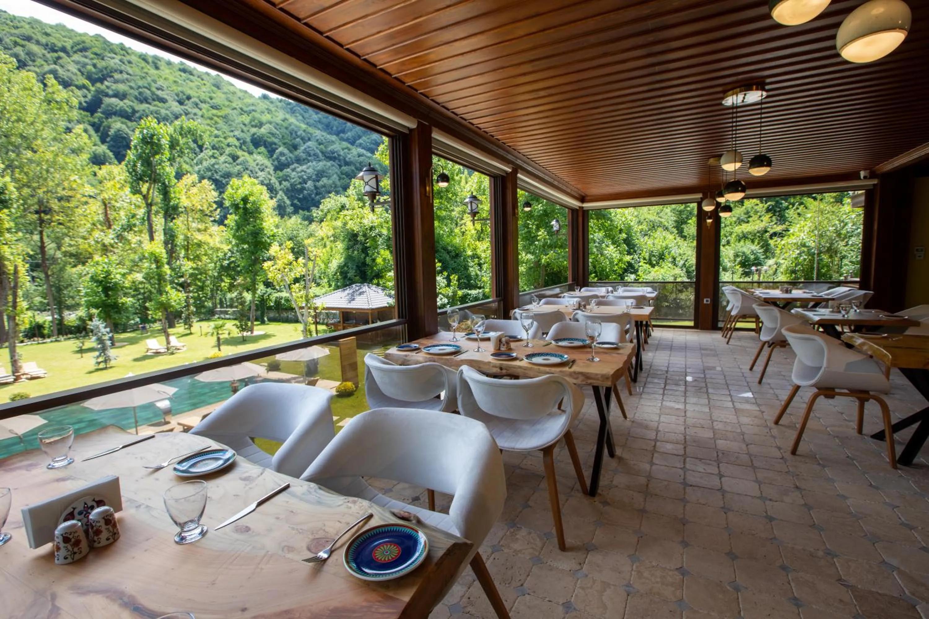 Restaurant/places to eat in Casa Giallo Managed By Dedeman