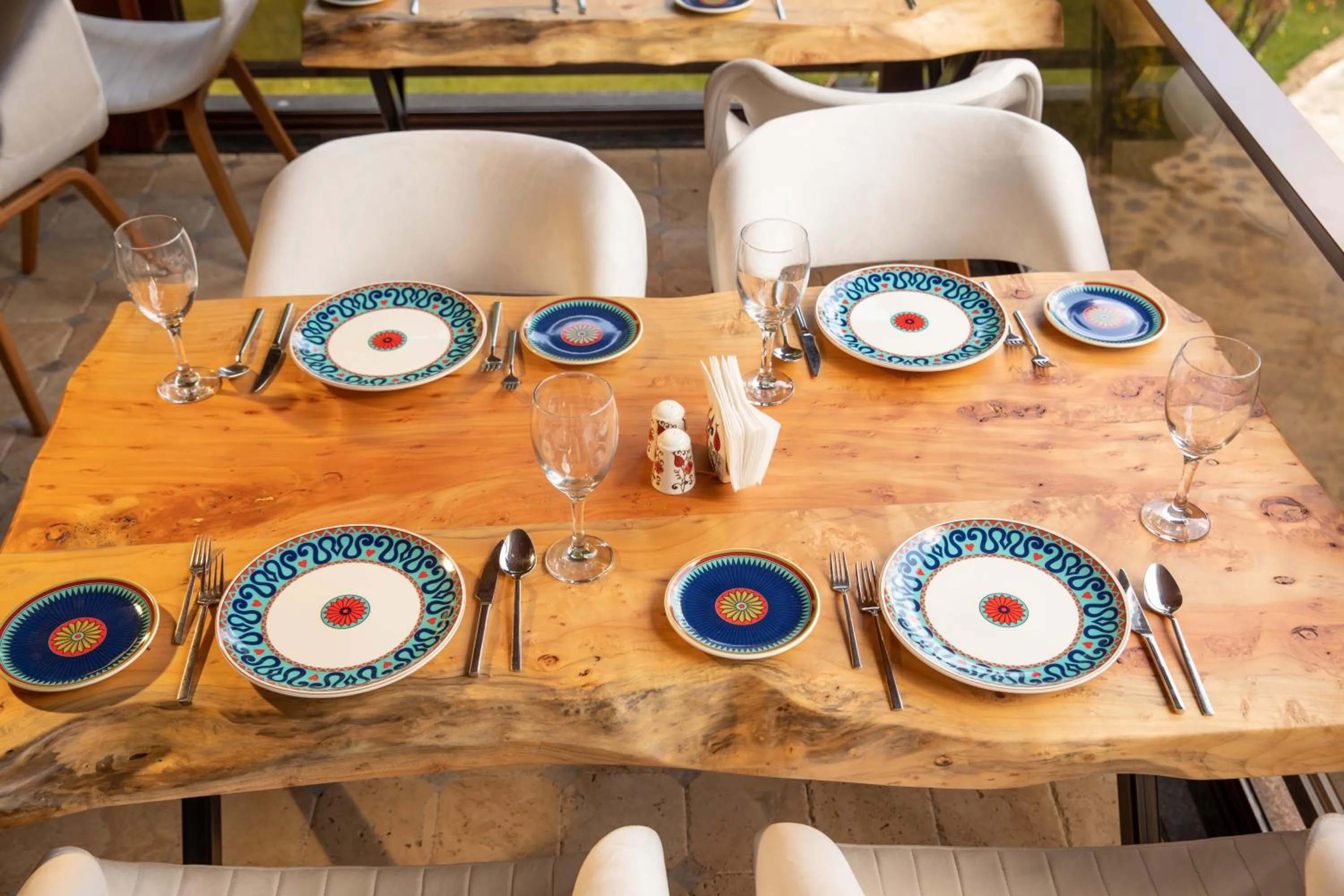 Restaurant/places to eat in Casa Giallo Managed By Dedeman