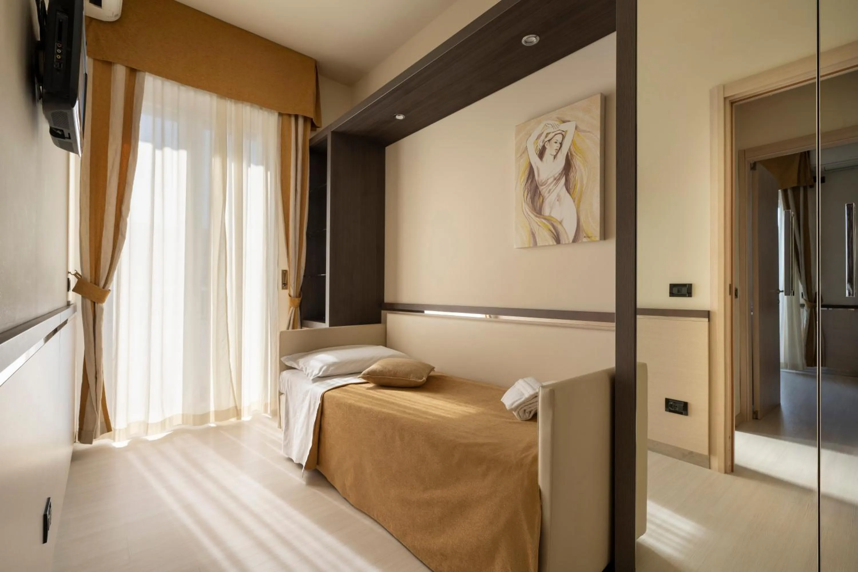 Bed in Hotel Mondial